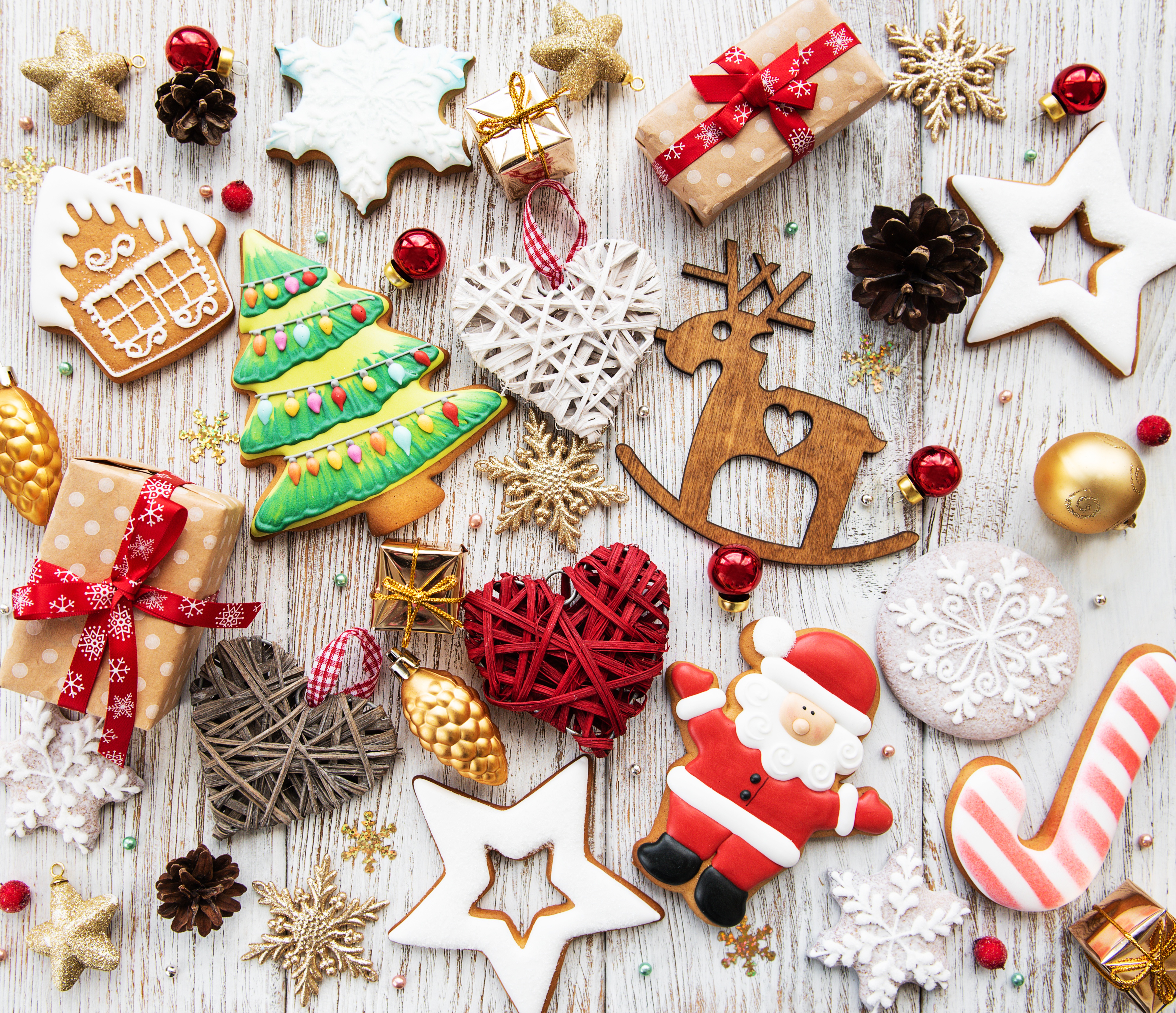 Handy-Wallpaper Feiertage, Weihnachten, Weihnachtsschmuck, Lebkuchen, Plätzchen kostenlos herunterladen.