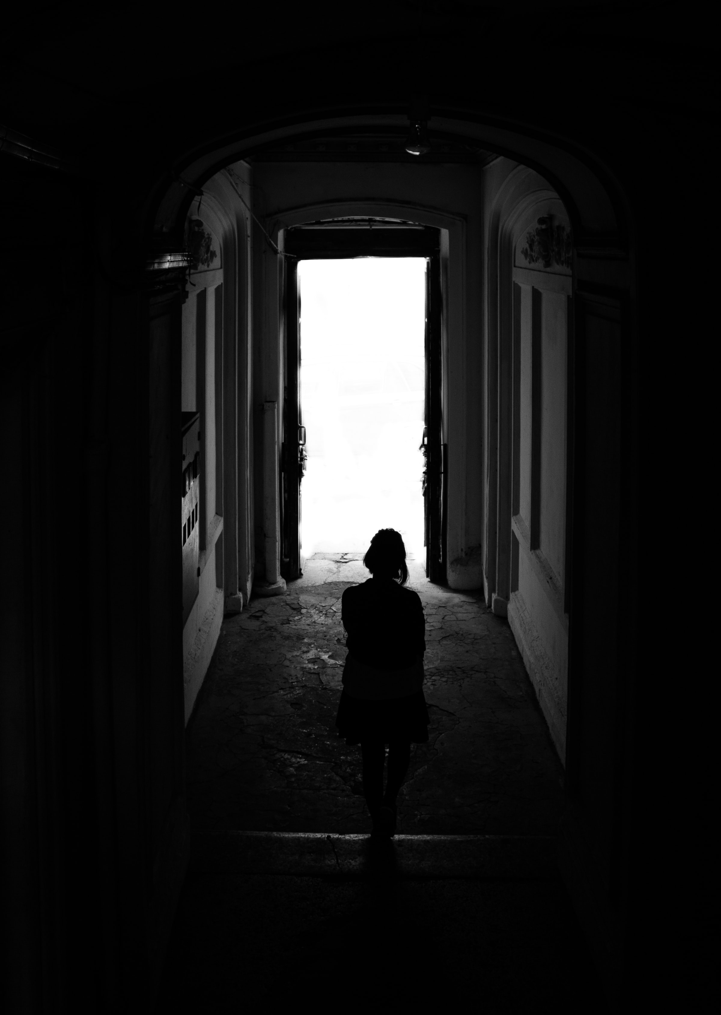 Free download wallpaper Silhouette, Loneliness, Dark, Lonely, Girl, Alone on your PC desktop