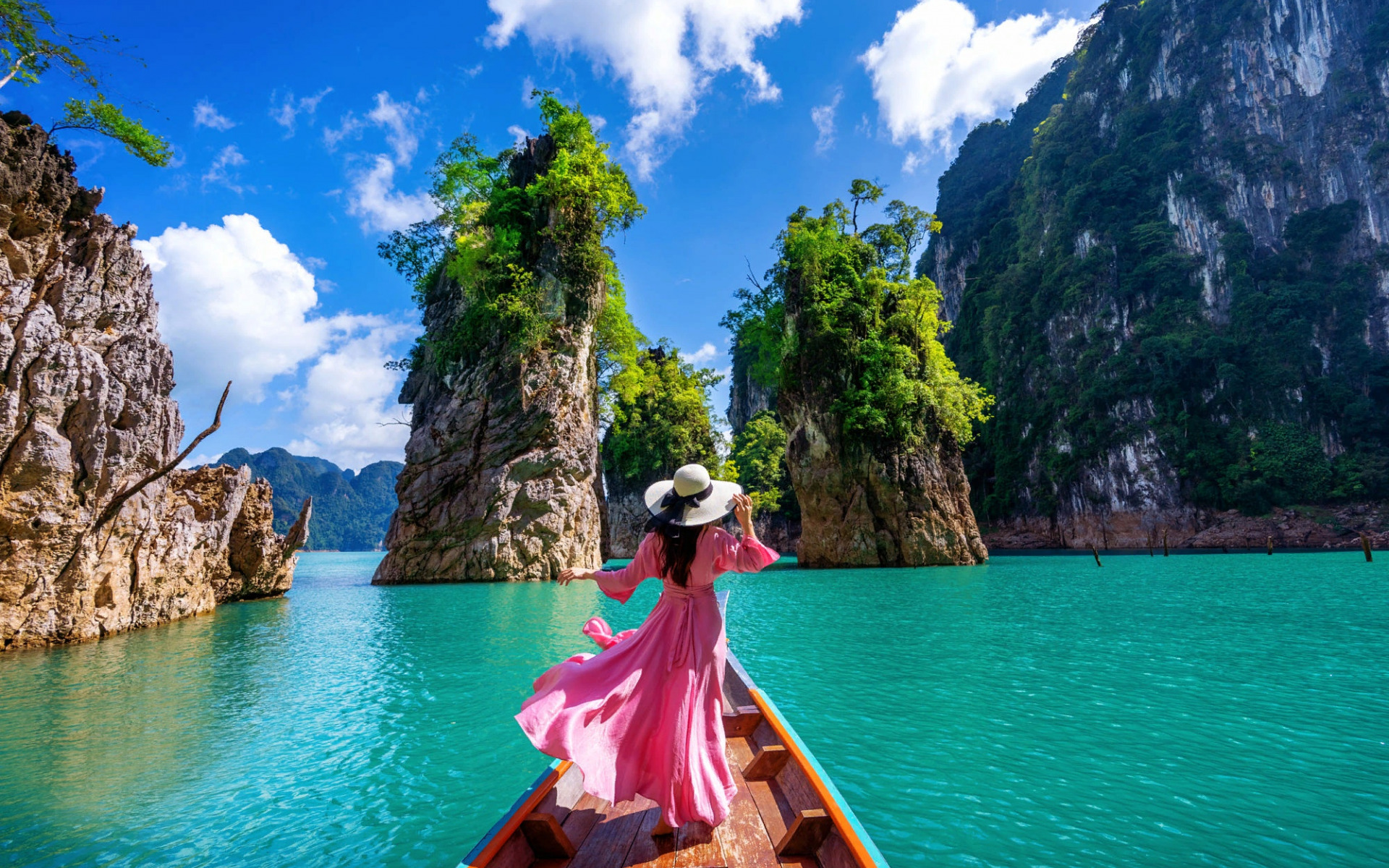 Free download wallpaper Boat, Mood, Rear, Hat, Dress, Thailand, Women on your PC desktop