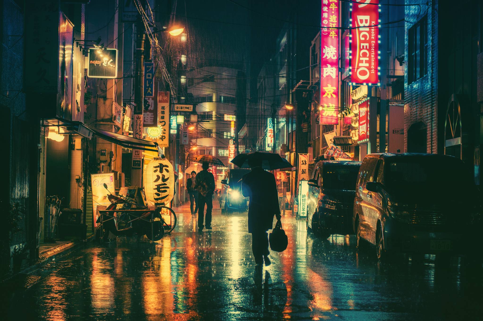 Descarga gratuita de fondo de pantalla para móvil de Ciudades, Lluvia, Noche, Ciudad, Neón, Japón, Hecho Por El Hombre.