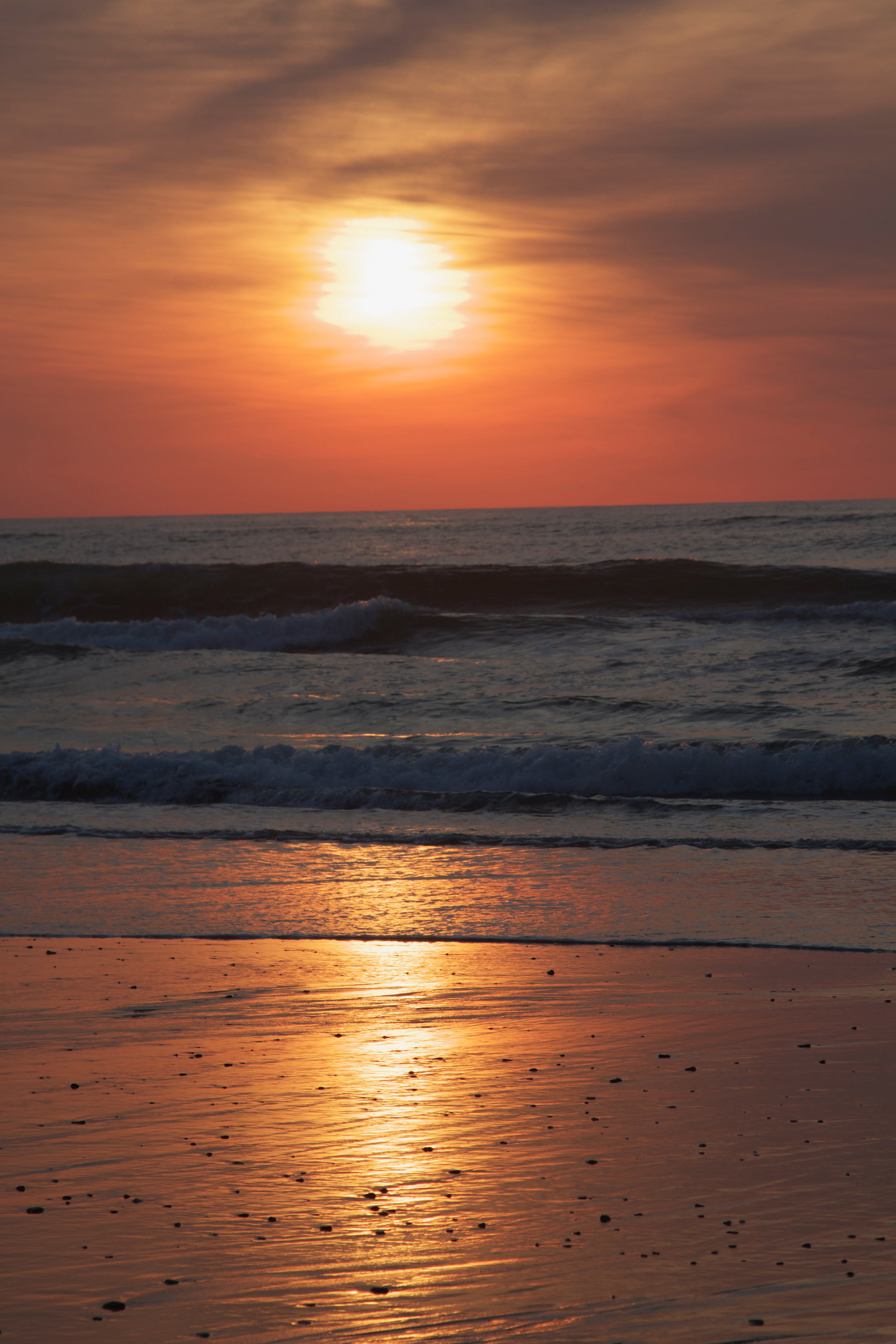 Free download wallpaper Nature, Sunset, Sea, Sun, Glare, Beach on your PC desktop