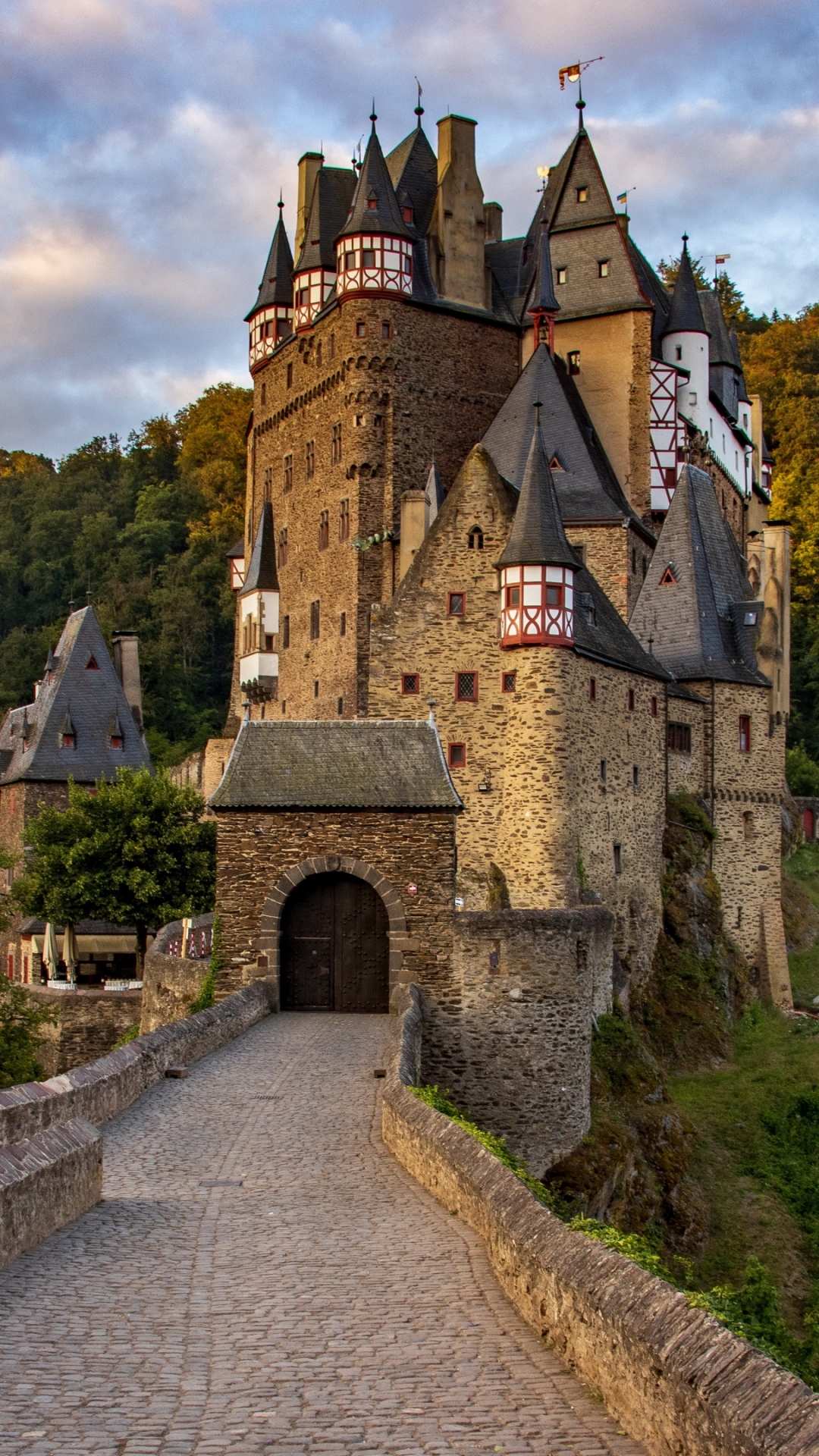 Download mobile wallpaper Castles, Eltz Castle, Man Made for free.
