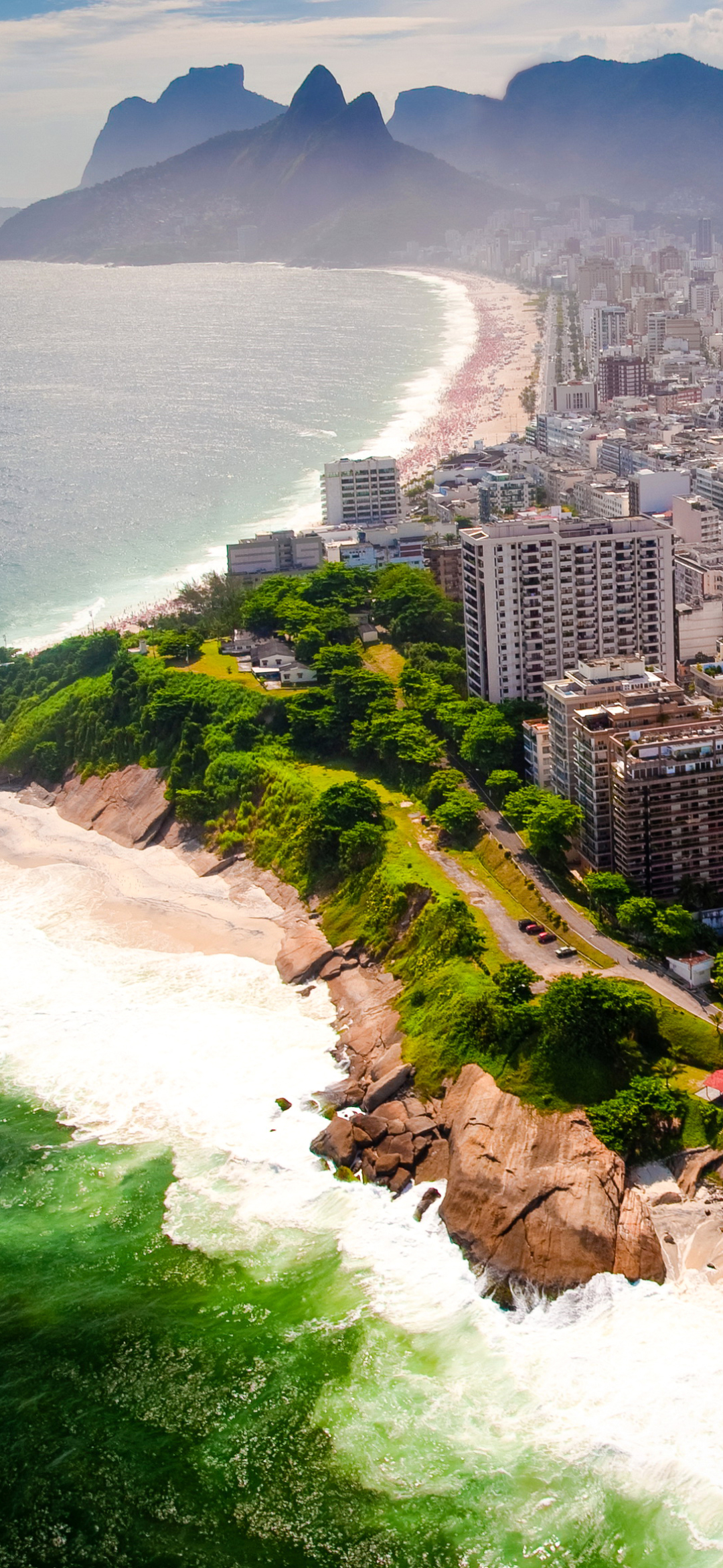 Скачать картинку Города, Пляж, Город, Мегаполис, Рио Де Жанейро, Бразилия, Береговая Линия, Сделано Человеком в телефон бесплатно.