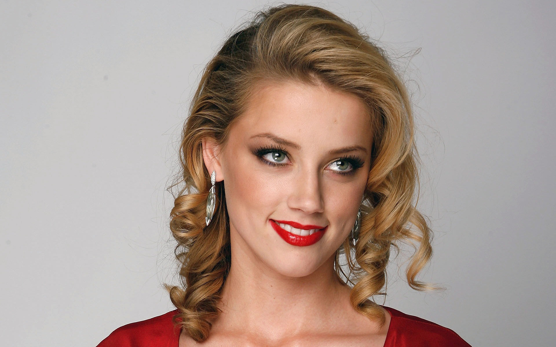 Free download wallpaper Celebrity, Amber Heard on your PC desktop