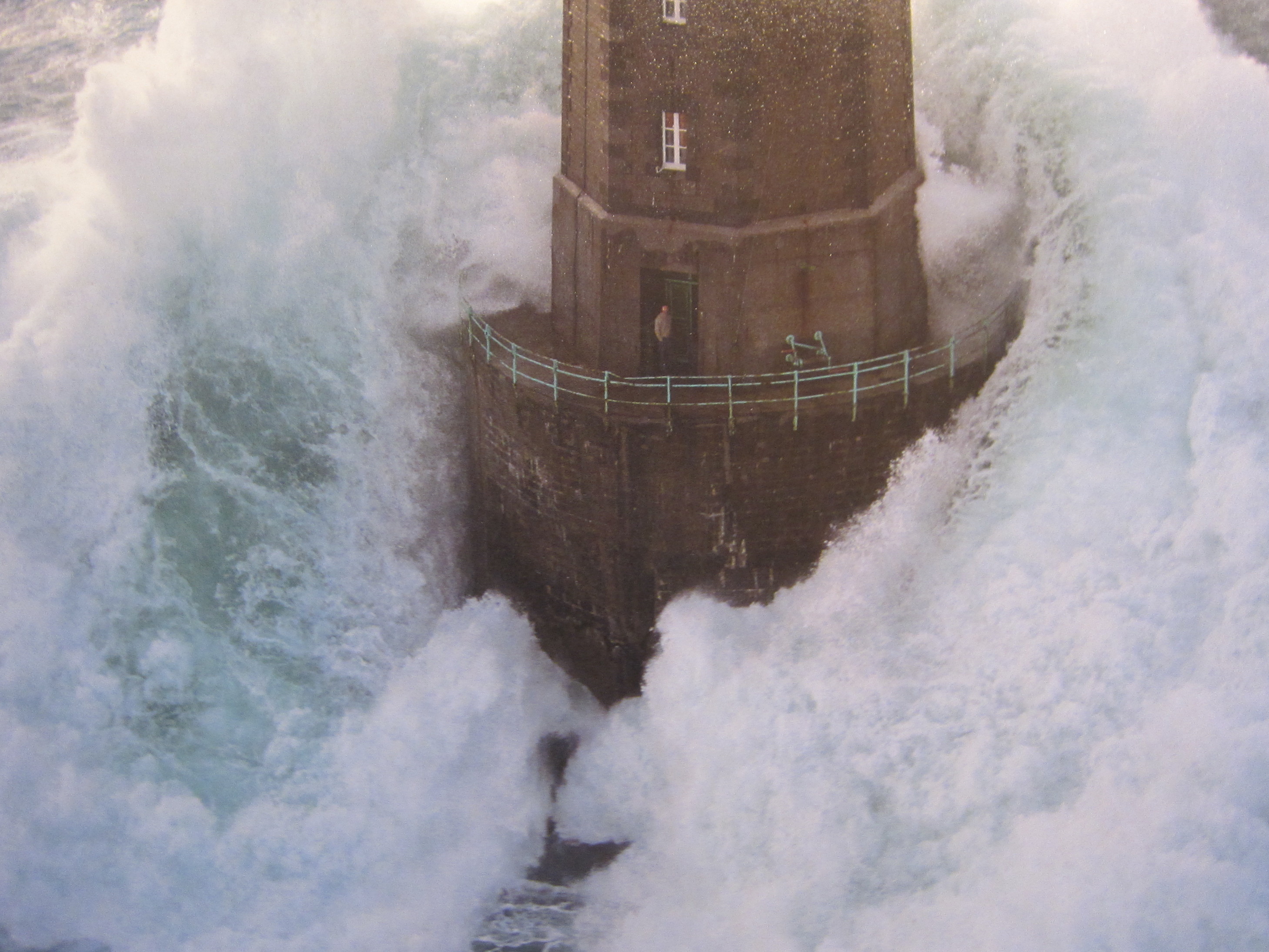 Handy-Wallpaper Leuchtturm, Welle, Meer, Menschengemacht kostenlos herunterladen.