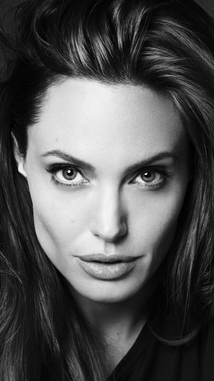 Download mobile wallpaper Angelina Jolie, Monochrome, Celebrity for free.