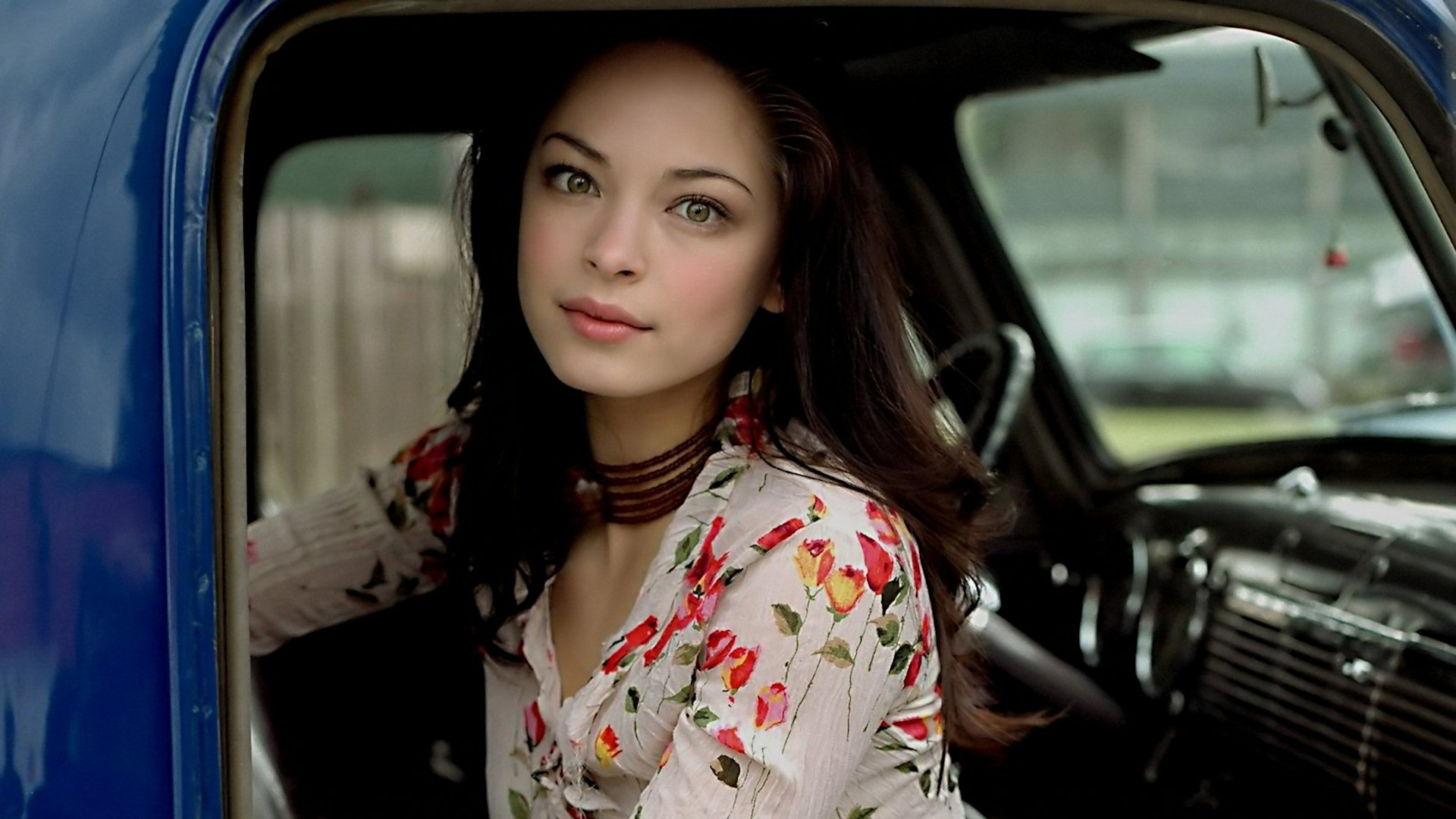 Free download wallpaper Celebrity, Kristin Kreuk on your PC desktop