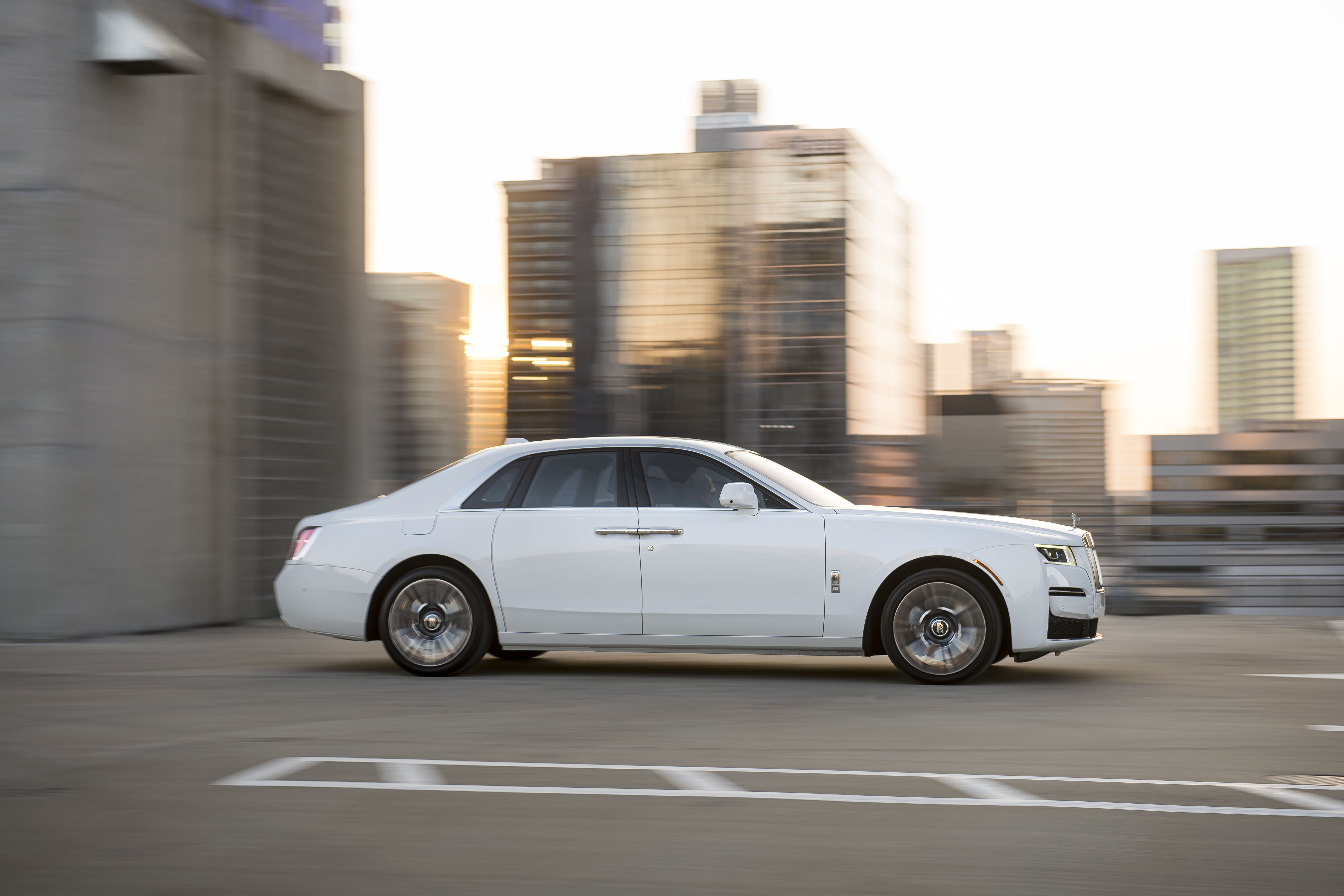 Téléchargez des papiers peints mobile Rolls Royce, Voiture, Véhicules, Voiture Blanche, Rolls Royce Ghost gratuitement.