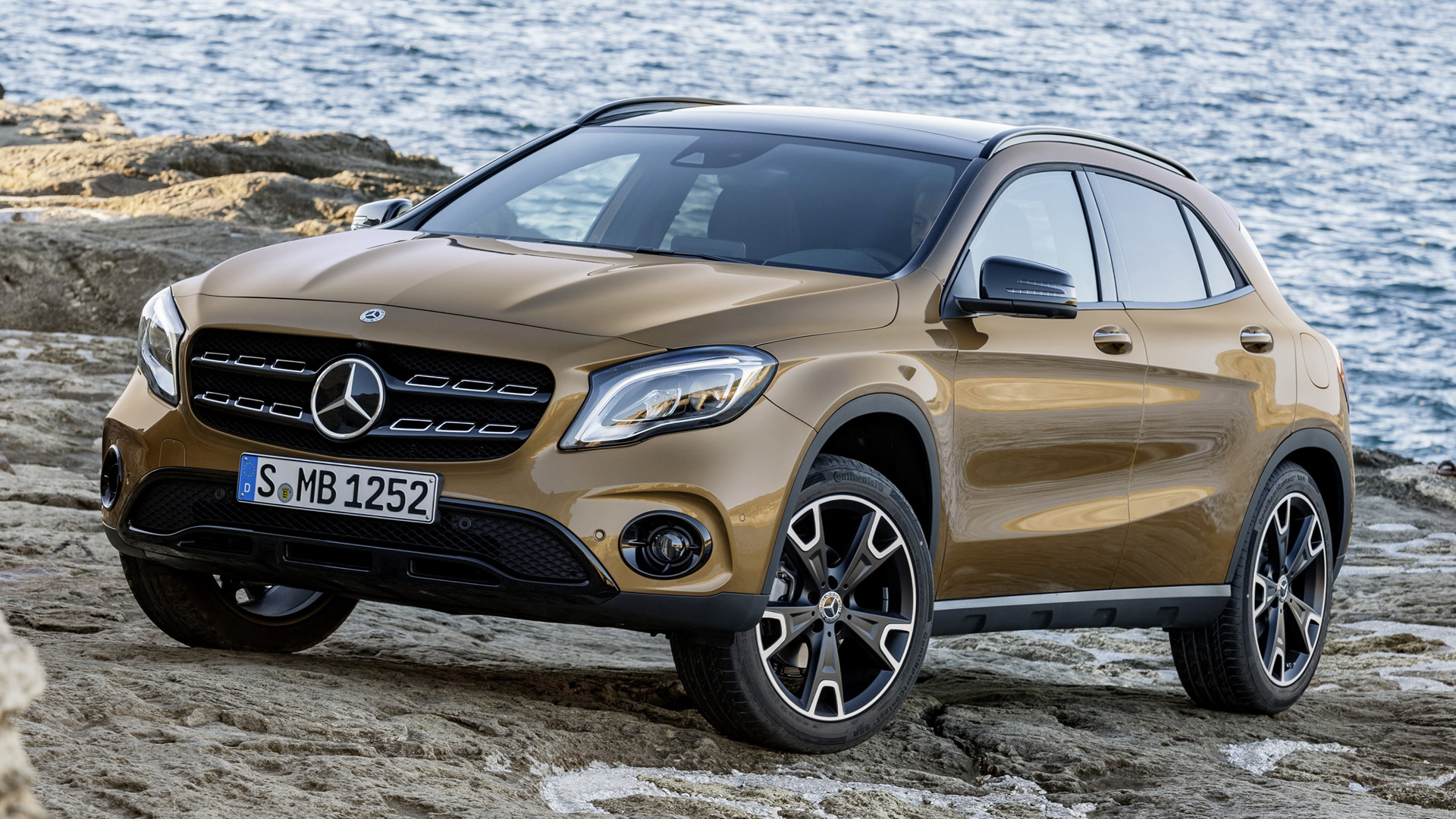 Download mobile wallpaper Suv, Mercedes Benz, Compact Car, Vehicles, Brown Car, Mercedes Benz Gla Class, Crossover Car for free.