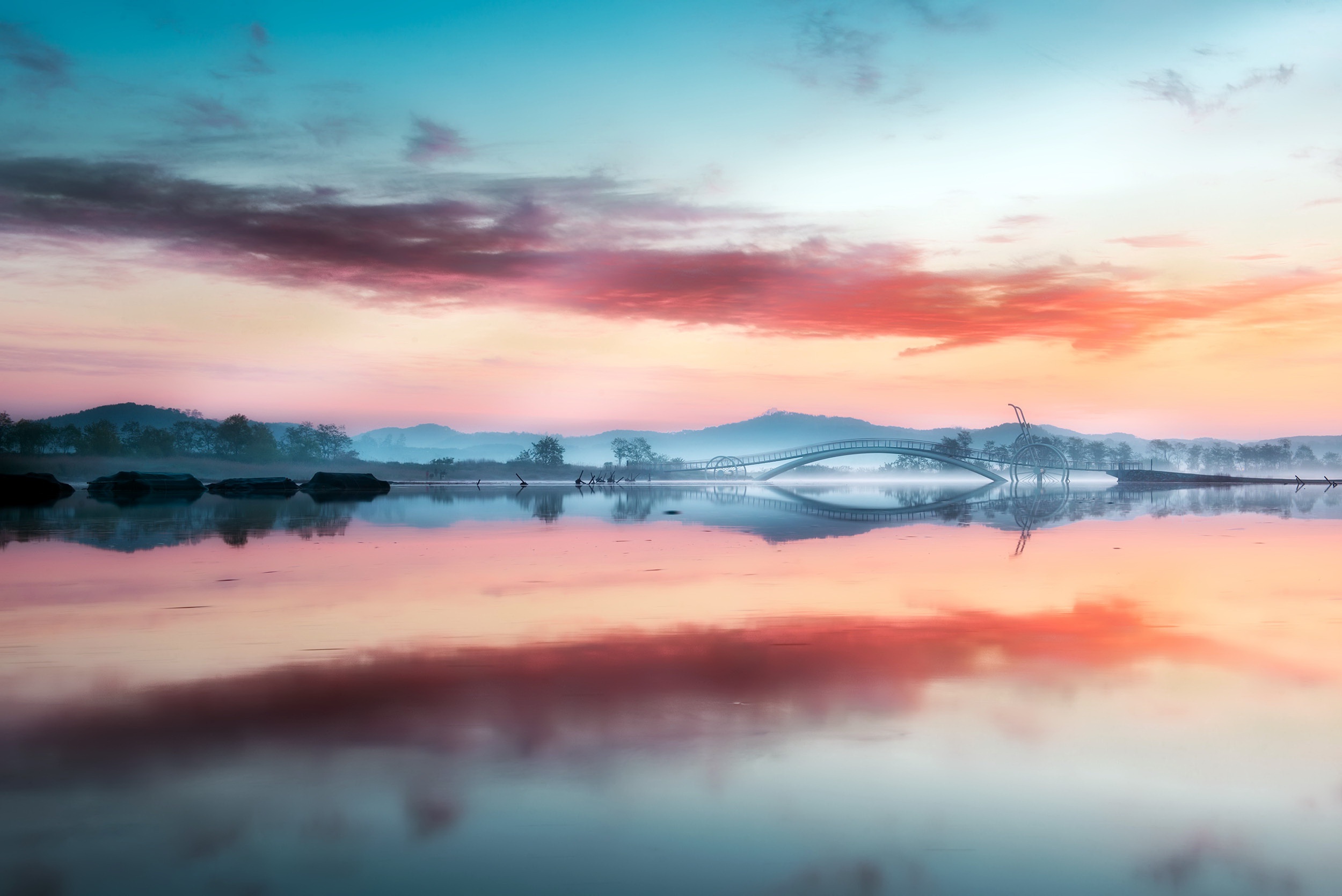 Descarga gratuita de fondo de pantalla para móvil de Naturaleza, Cielo, Lago, Niebla, Puente, Fotografía, Atardecer, Reflejo.