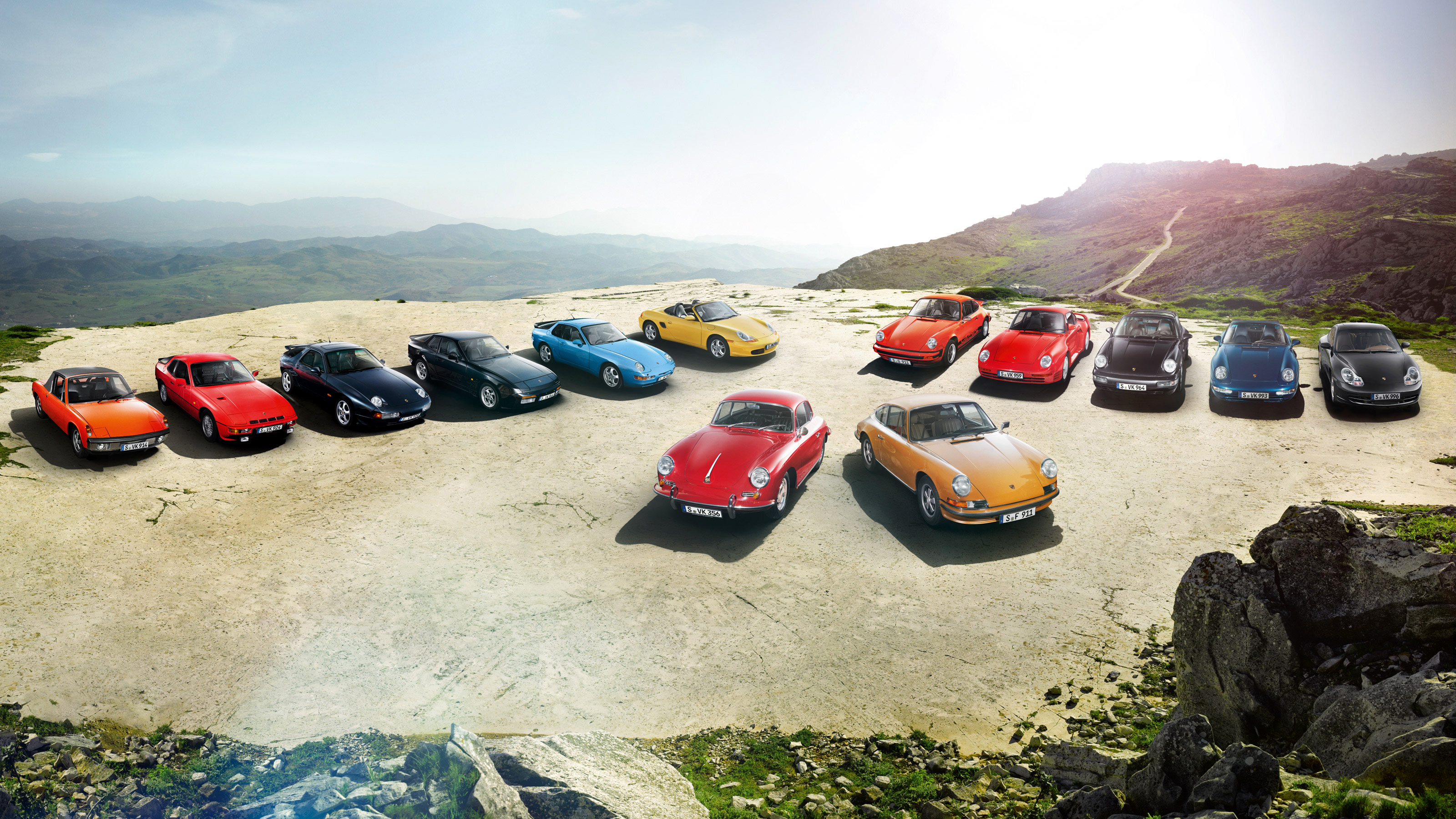 Descarga gratis la imagen Porsche, Coche, Vehículos, Coche Negro, Coche Amarillo en el escritorio de tu PC