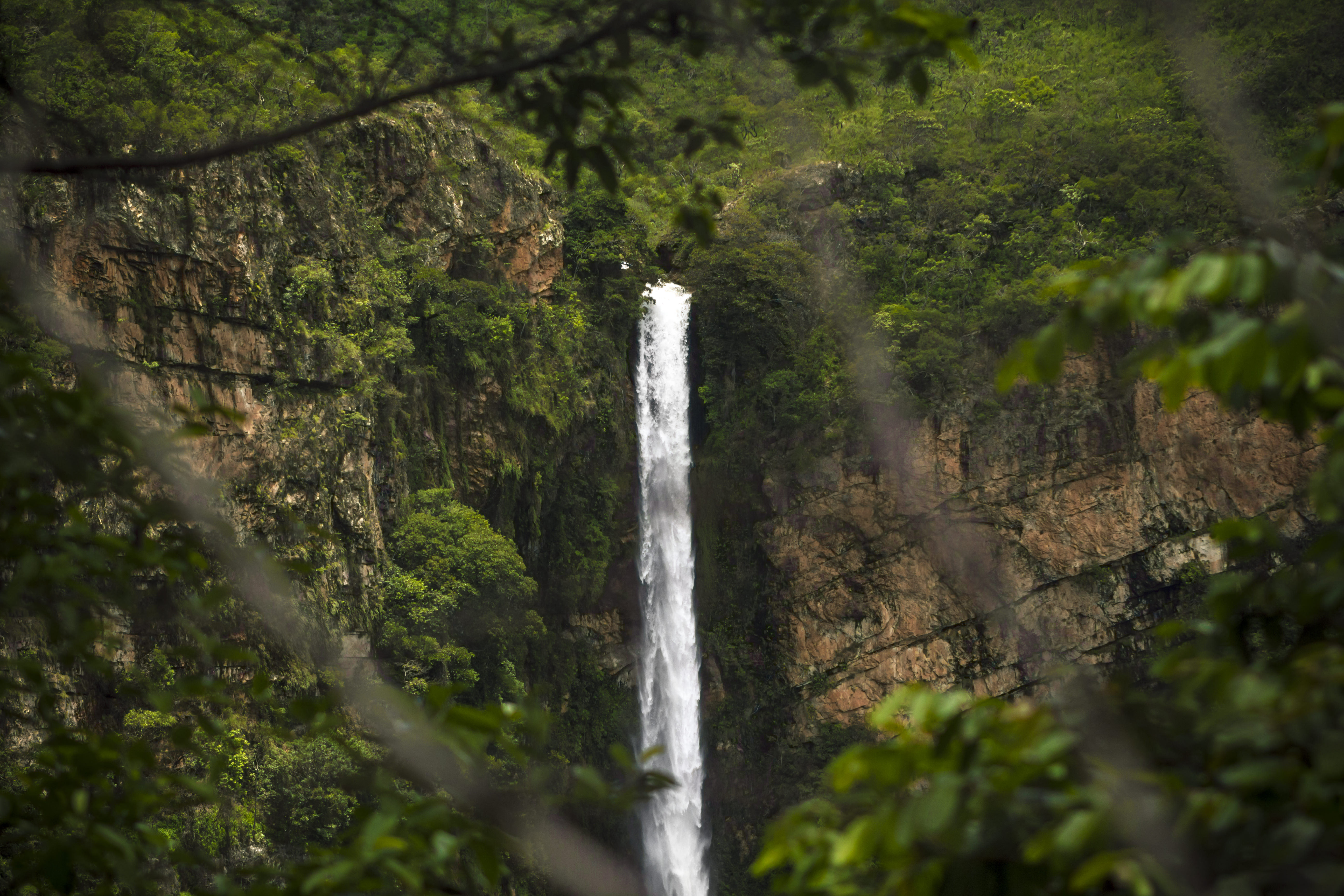 Download mobile wallpaper Nature, Waterfalls, Waterfall, Earth, Cliff for free.