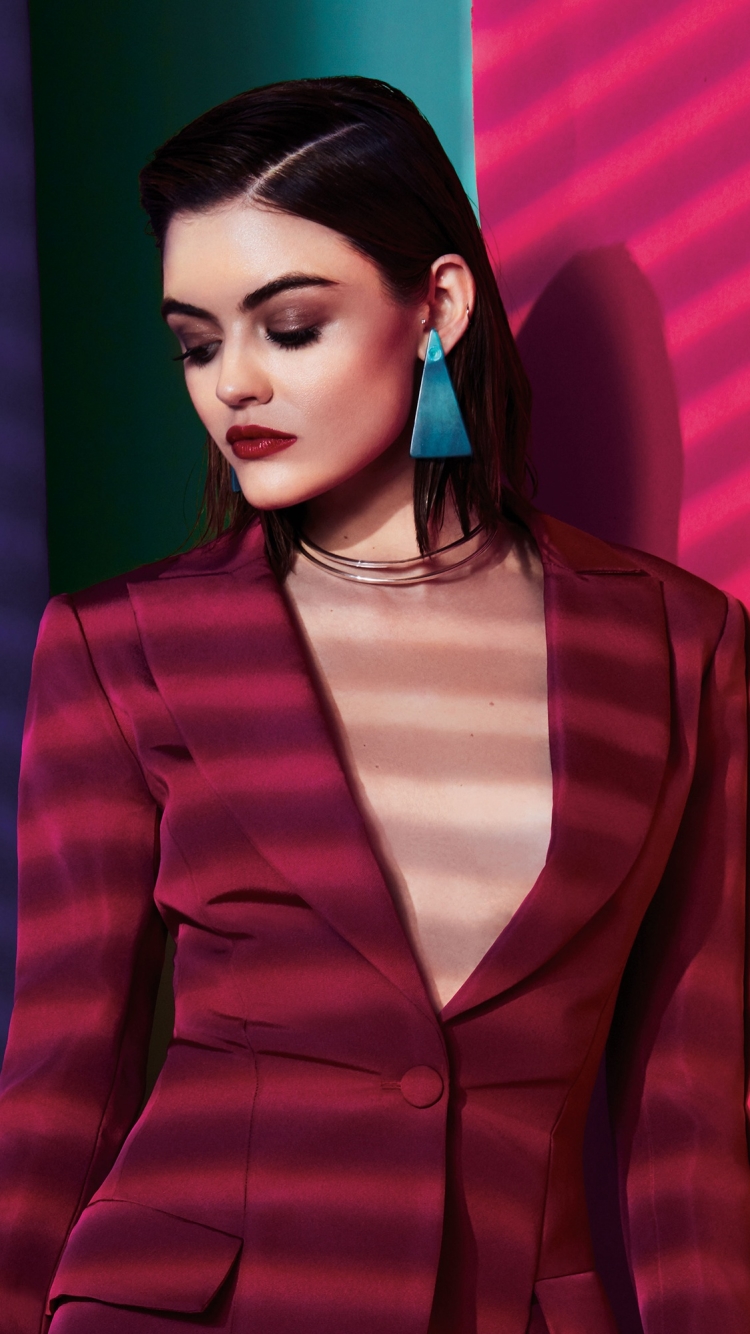 Download mobile wallpaper Brunette, Earrings, American, Celebrity, Actress, Lipstick, Lucy Hale for free.