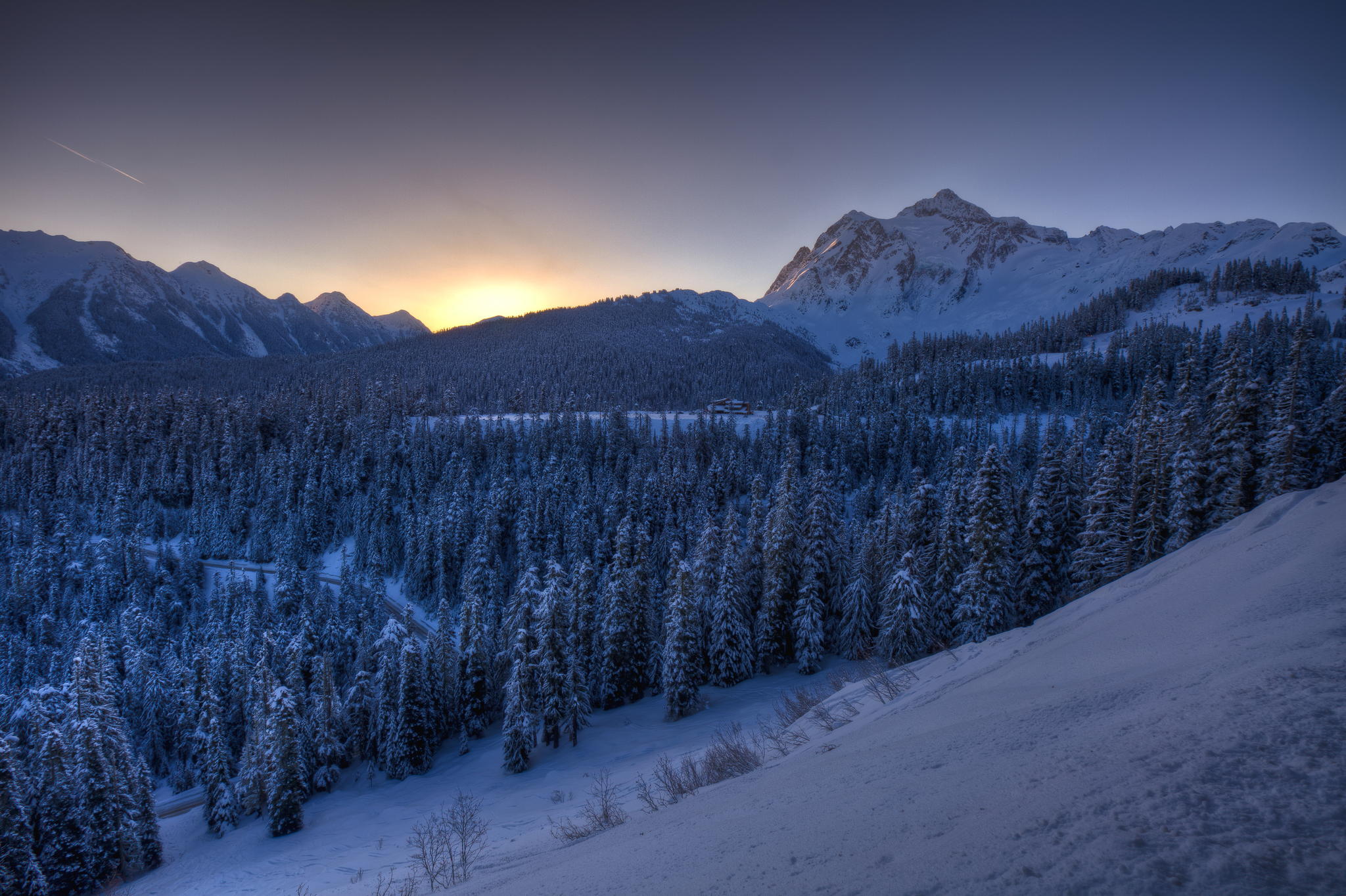 PCデスクトップに自然, 木, 山脈, 冬, 雪画像を無料でダウンロード