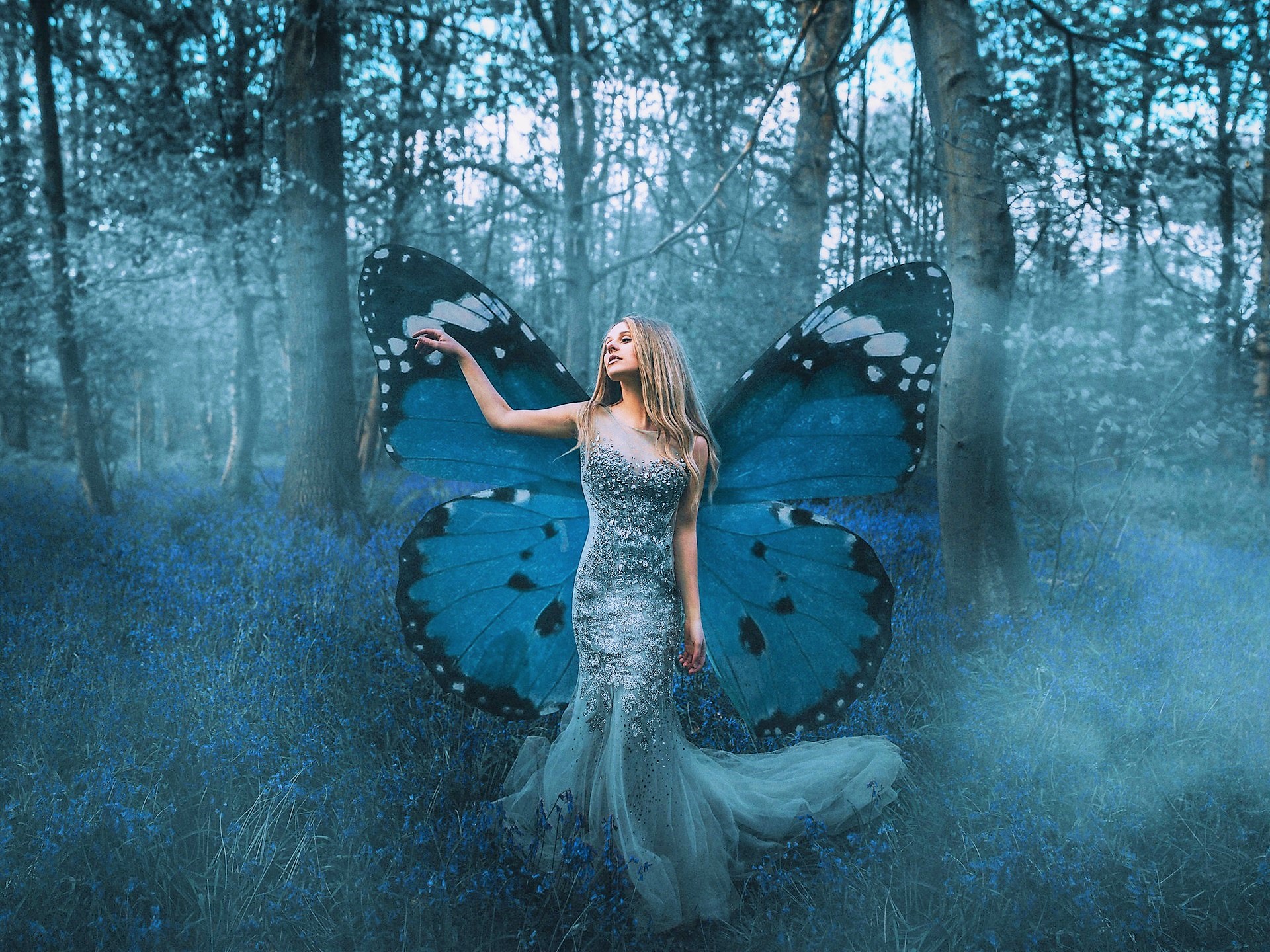 無料モバイル壁紙蝶, ファンタジー, 森, 青い, 芸術的, 妖精, 女性をダウンロードします。