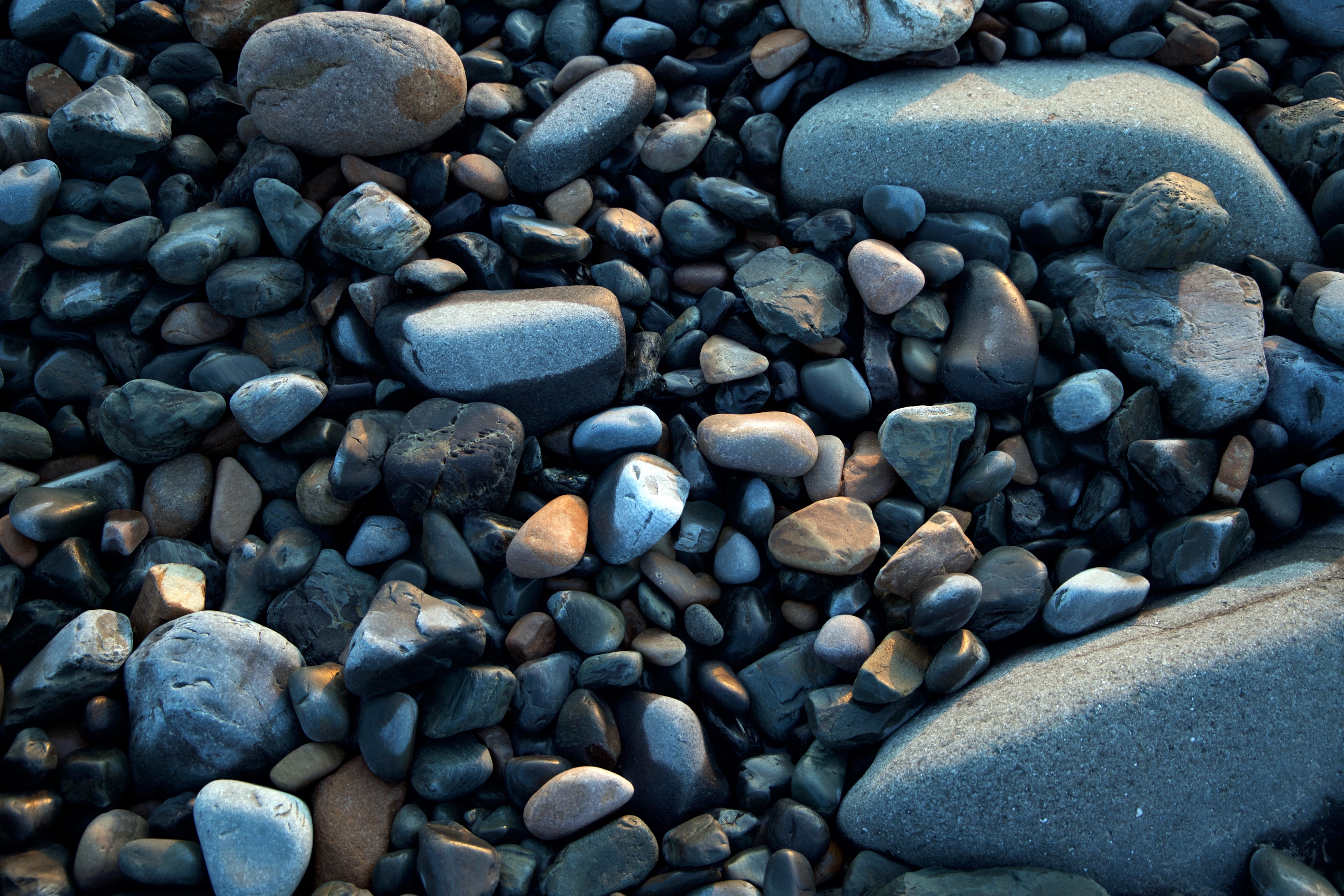 93930 descargar fondo de pantalla guijarros, piedras marinas, naturaleza, forma, formularios, piedras de mar, piedrecillas: protectores de pantalla e imágenes gratis