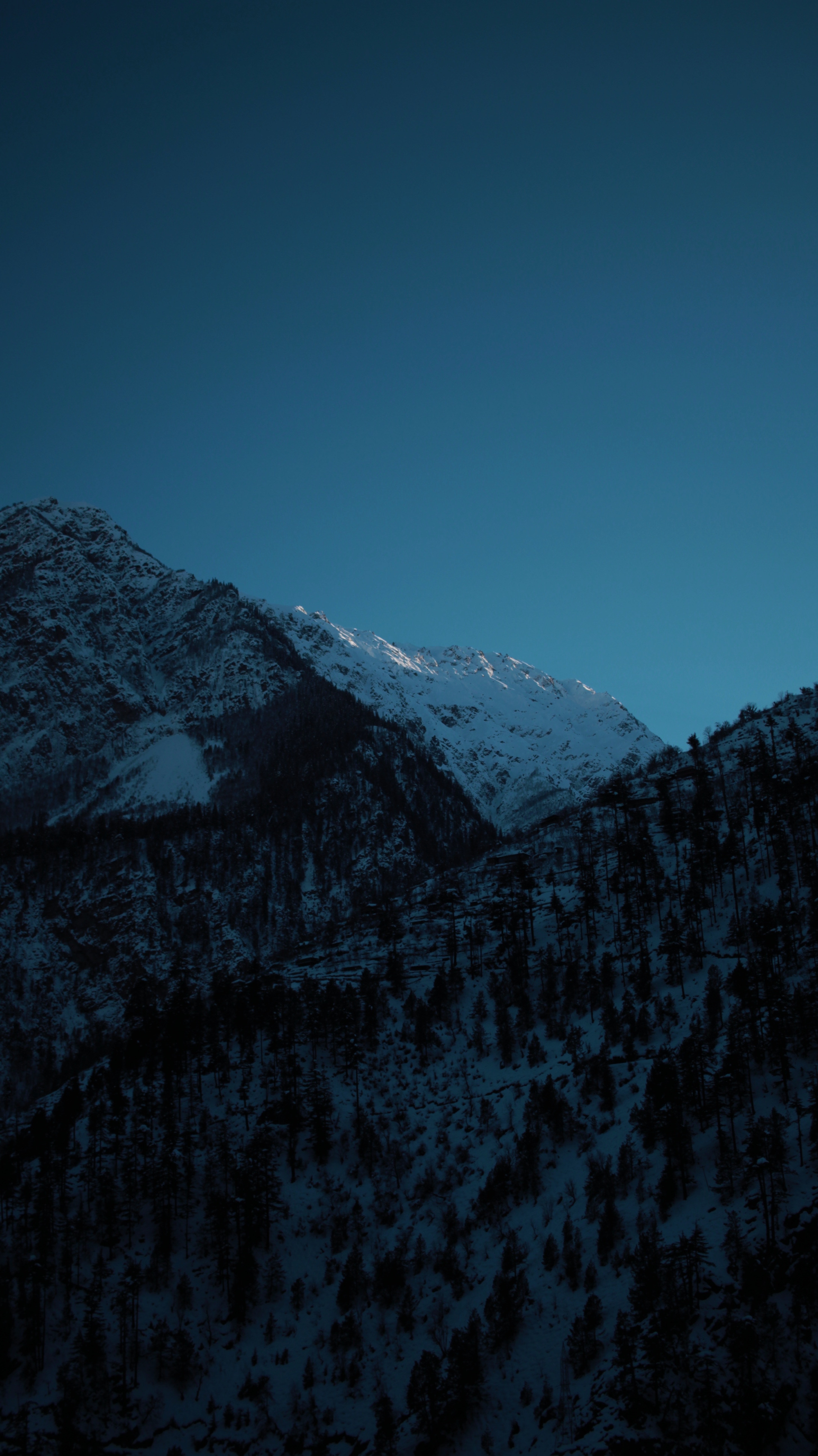Descarga gratuita de fondo de pantalla para móvil de Oscuridad, Invierno, Naturaleza, Montañas, Crepúsculo, Nieve.