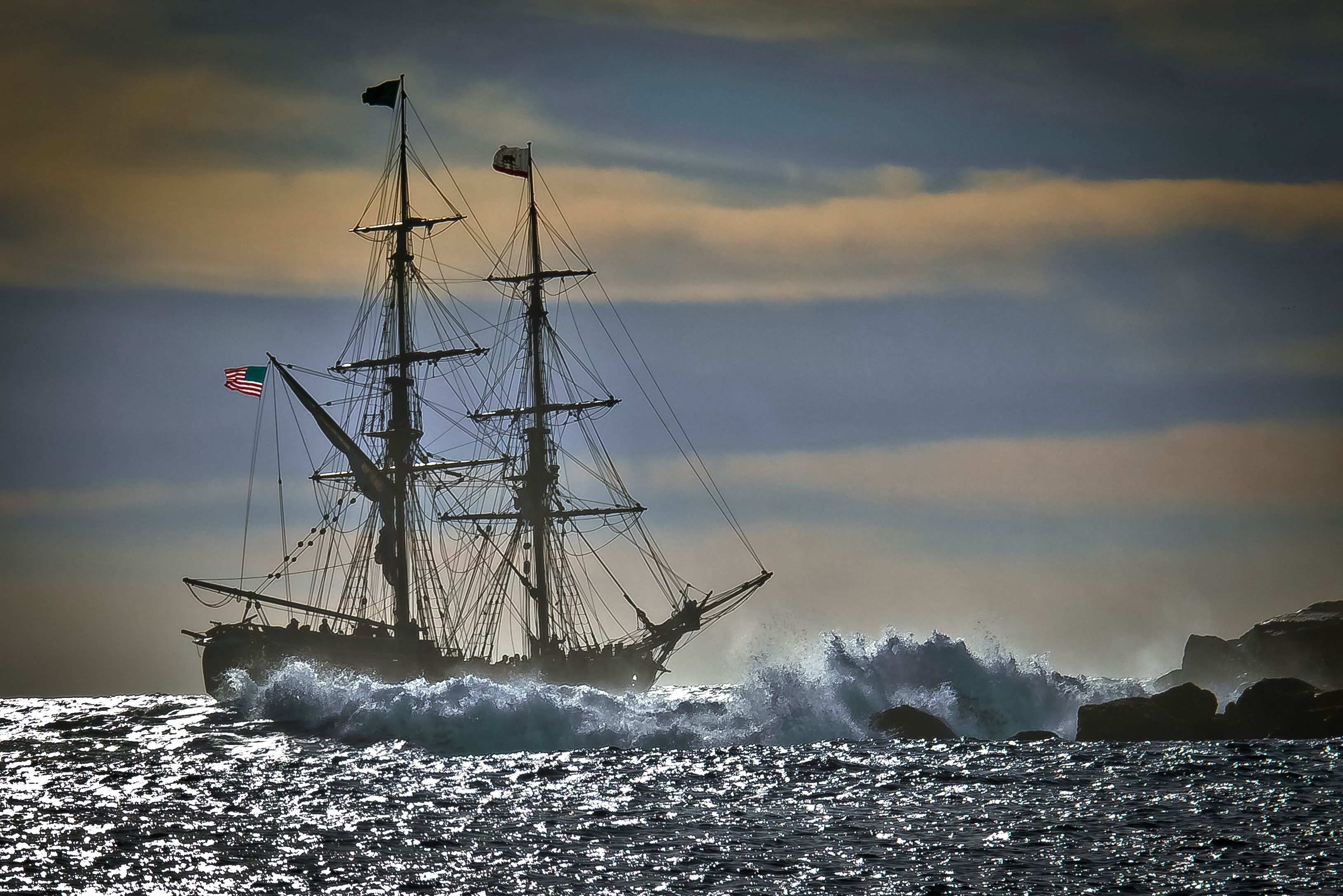 Descarga gratuita de fondo de pantalla para móvil de Océano, Barco, Ola, Vehículos.