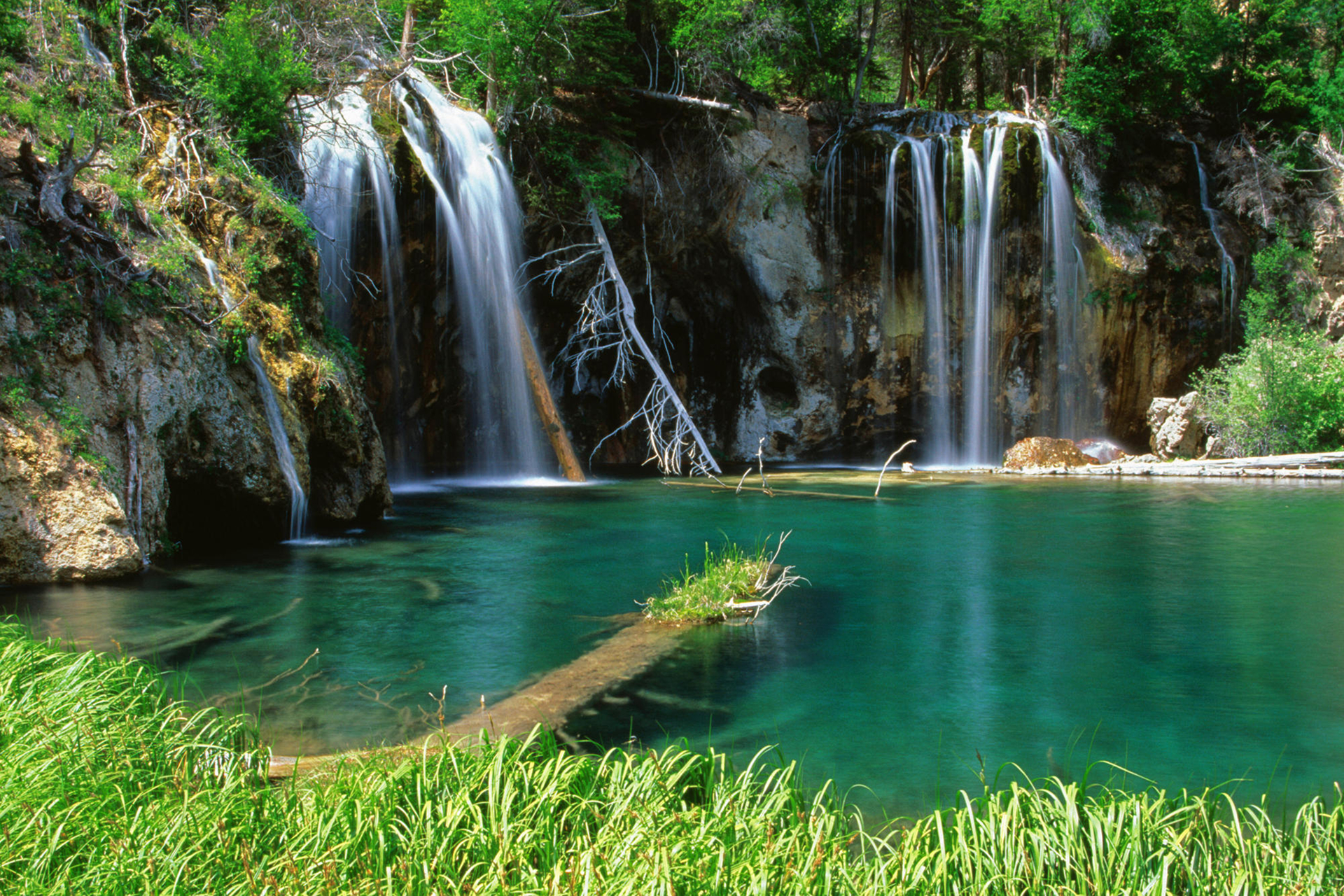 Download mobile wallpaper Nature, Water, Waterfalls, Waterfall, Vegetation, Earth, Lagoon for free.
