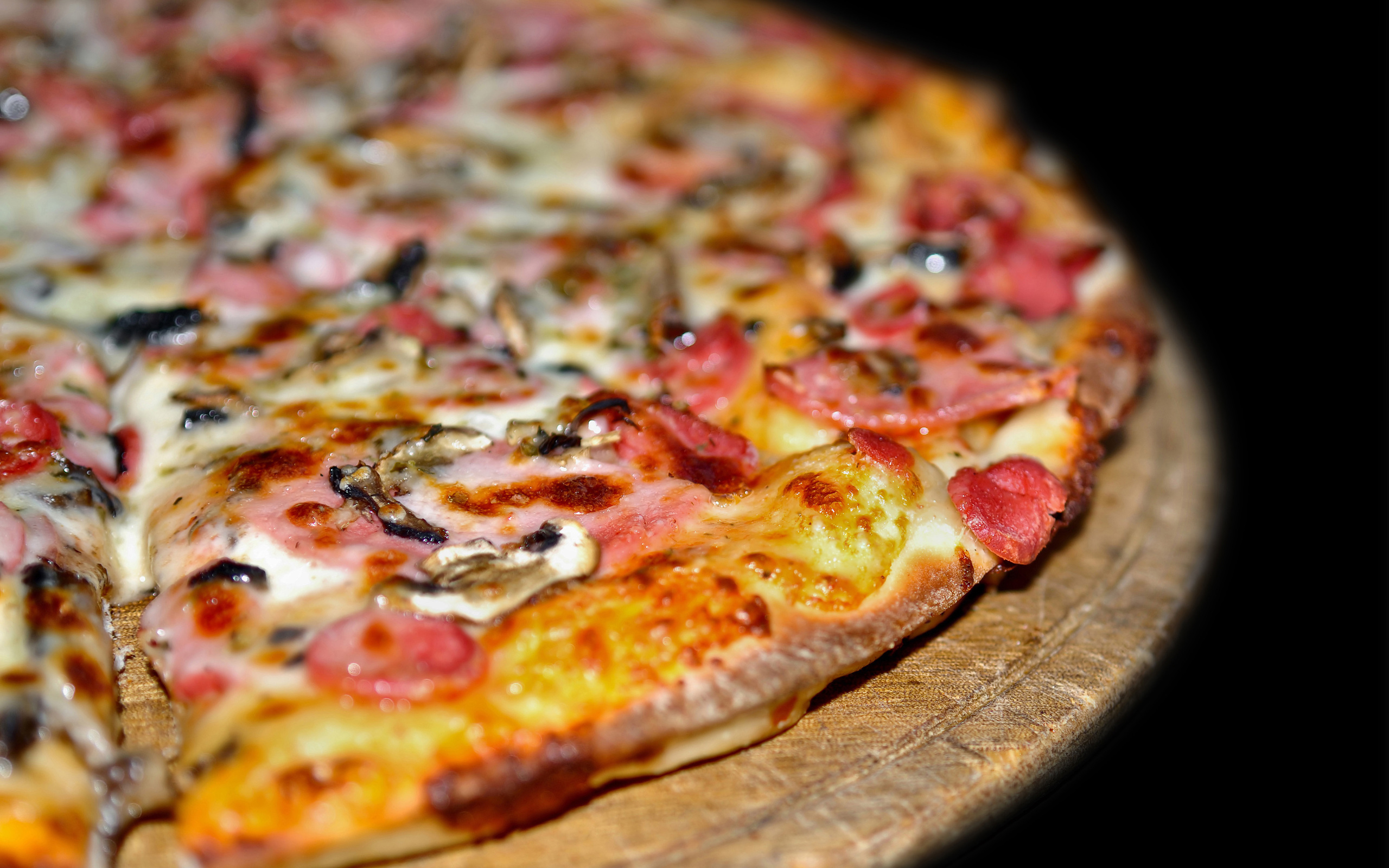 Laden Sie das Pizza, Nahrungsmittel-Bild kostenlos auf Ihren PC-Desktop herunter