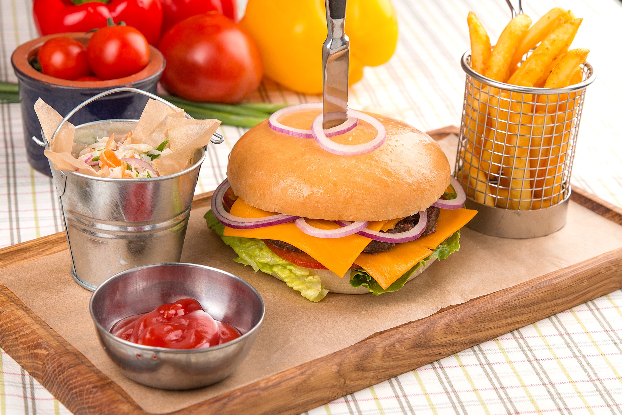 Laden Sie das Hamburger, Nahrungsmittel, Stillleben, Pommes Frittes-Bild kostenlos auf Ihren PC-Desktop herunter