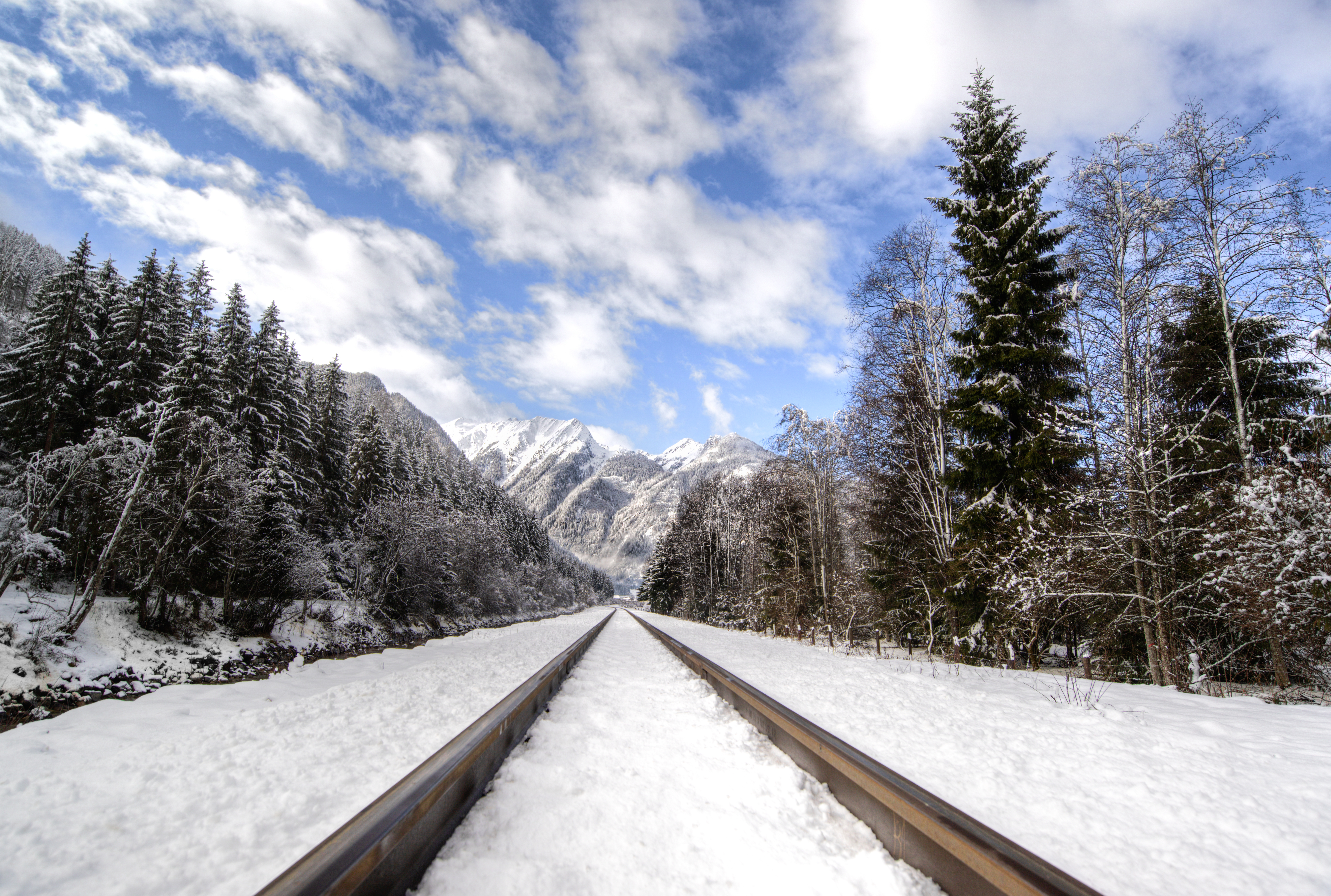 Free download wallpaper Mountains, Snow, Dahl, Nature, Distance, Railway on your PC desktop