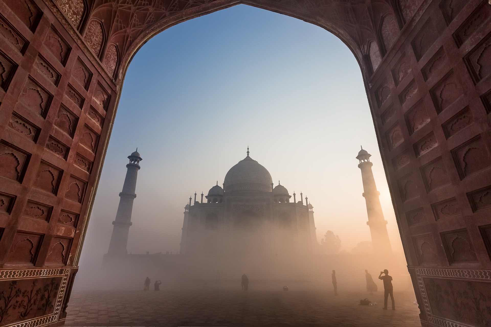 Download mobile wallpaper Monuments, Taj Mahal, Fog, Monument, India, Man Made for free.
