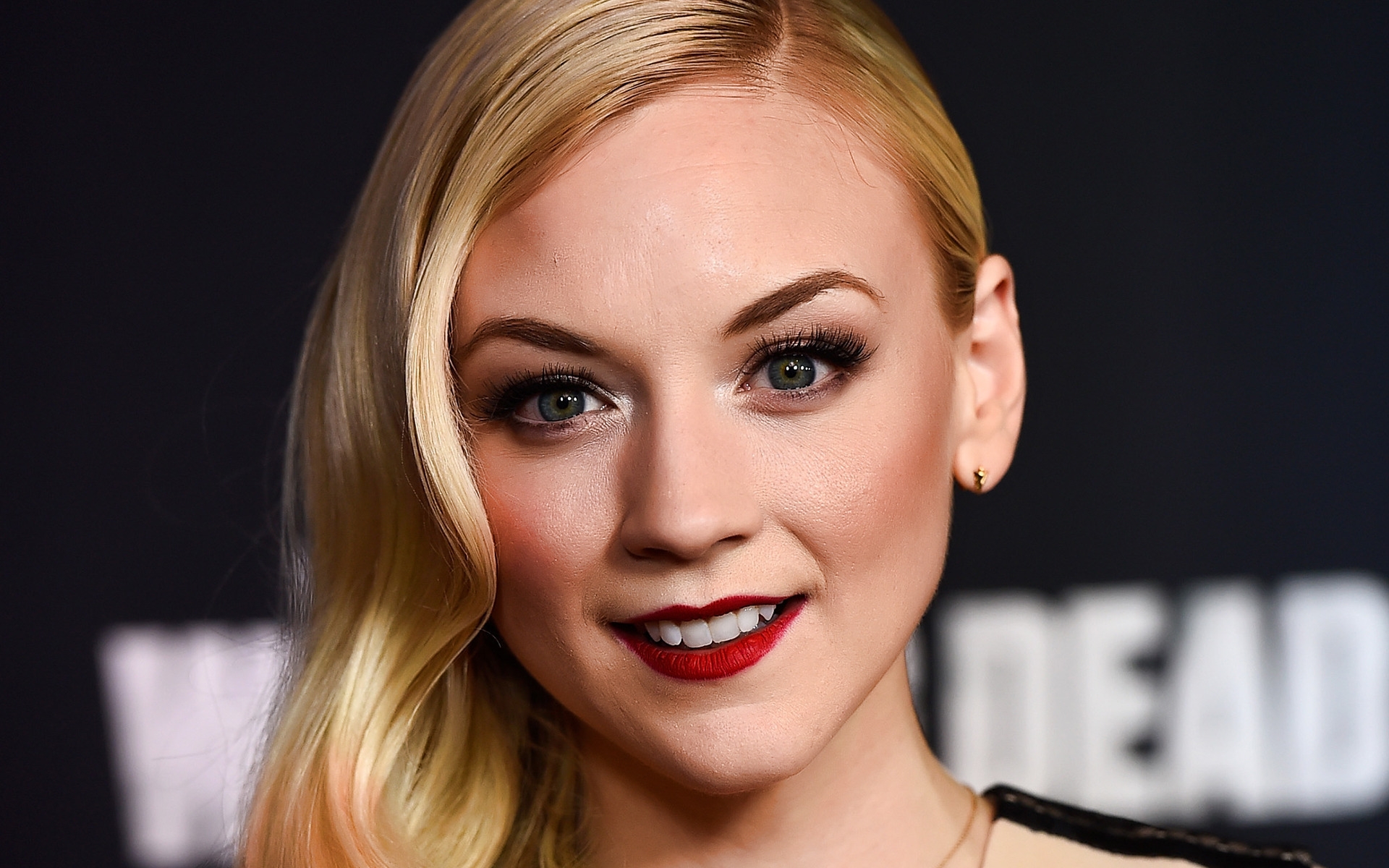 Free download wallpaper Celebrity, Actress, Emily Kinney on your PC desktop