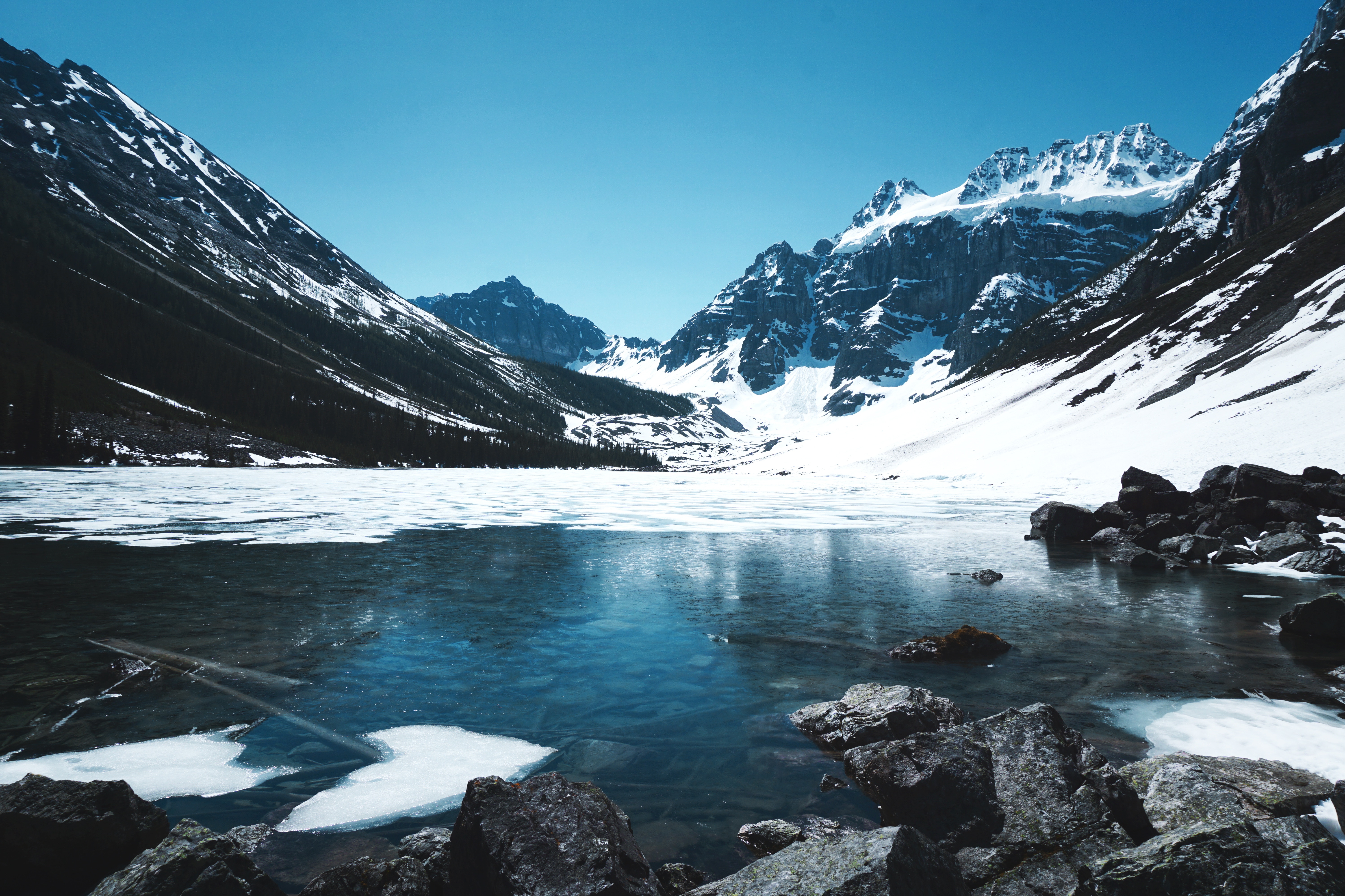 Descarga gratuita de fondo de pantalla para móvil de Naturaleza, Hielo, Nieve, Montañas, Lago.