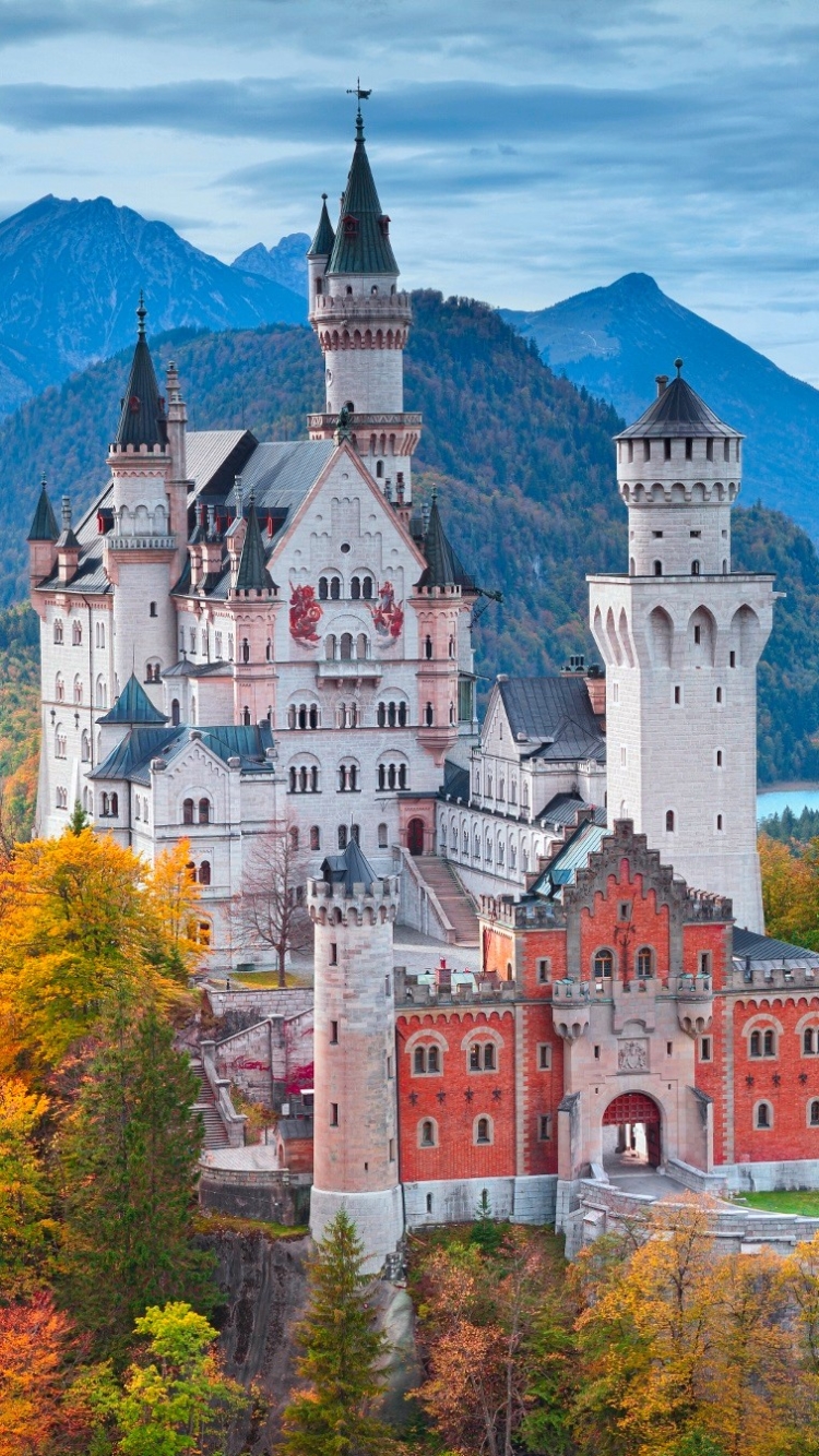 Handy-Wallpaper Landschaft, Natur, Herbst, Schlösser, Berg, Gebirge, Deutschland, Bayern, Schloss Neuschwanstein, Menschengemacht kostenlos herunterladen.