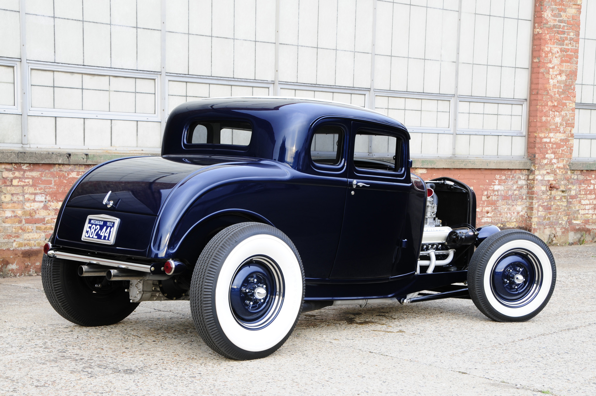 Handy-Wallpaper Ford, Oldtimer, Fahrzeuge, Frisiertes Auto, 1932 Ford Coupé, Ford Coupé kostenlos herunterladen.