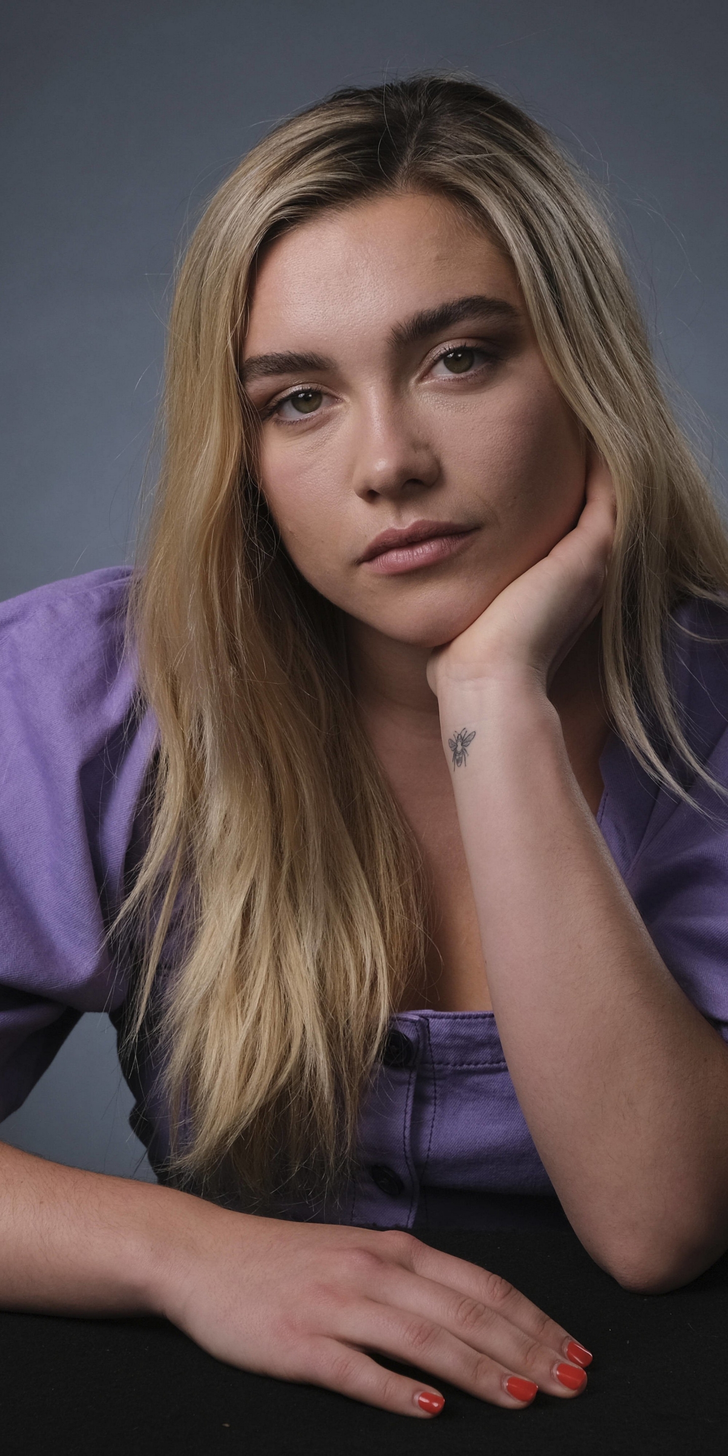 Download mobile wallpaper Blonde, Celebrity, Actress, Florence Pugh for free.