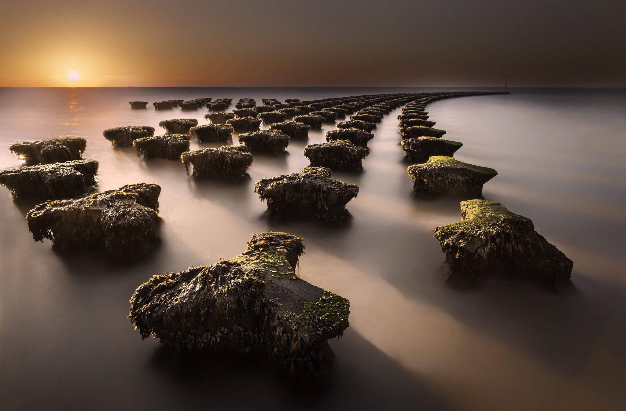 Descarga gratuita de fondo de pantalla para móvil de Mar, Costa, Atardecer, Tierra/naturaleza, Paisaje Marino.