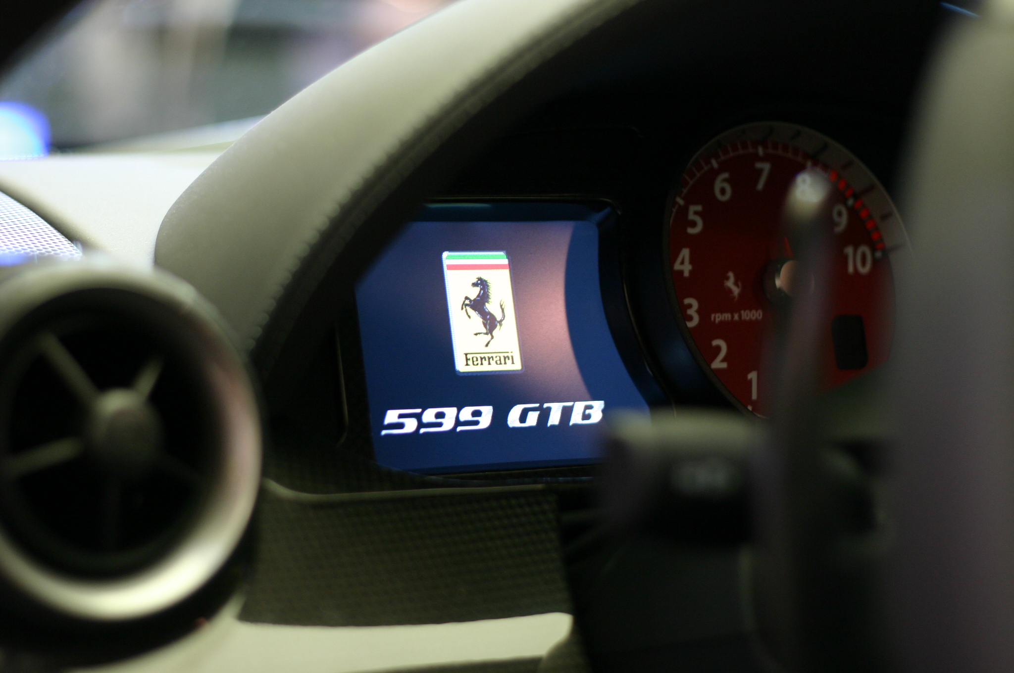 Handy-Wallpaper Ferrari, Fahrzeuge kostenlos herunterladen.