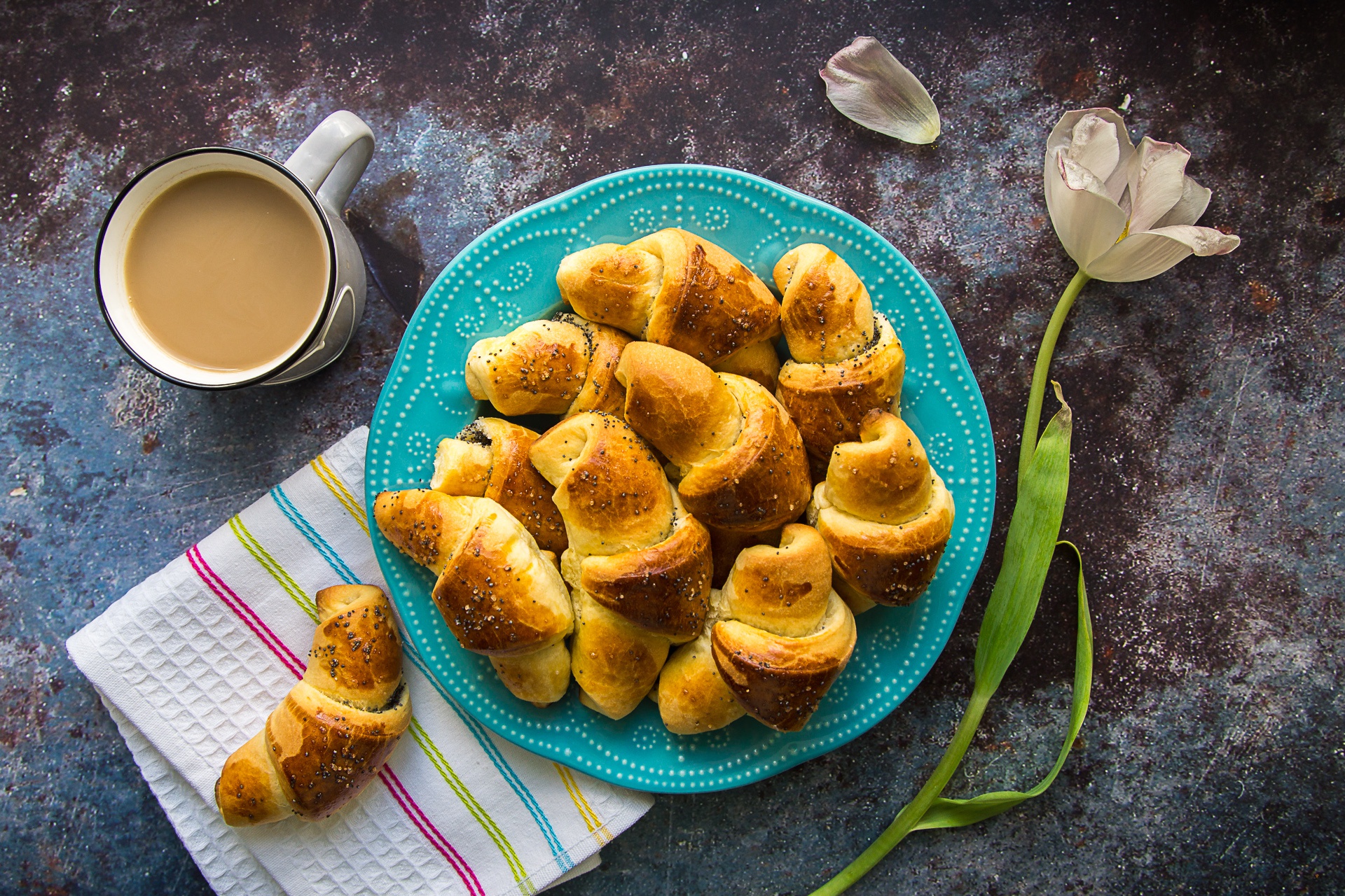 Download mobile wallpaper Food, Still Life, Breakfast, Croissant, Viennoiserie for free.