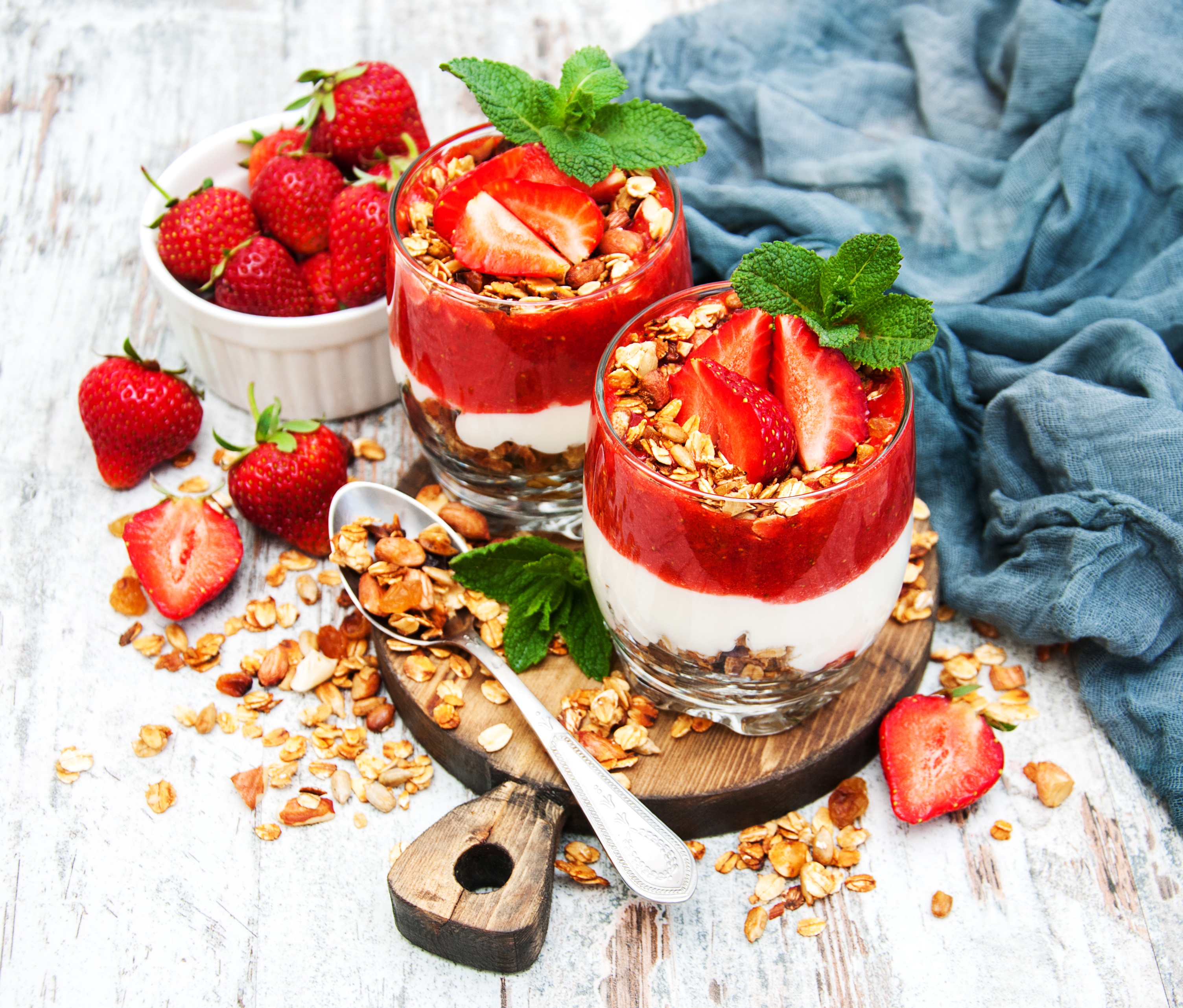 Free download wallpaper Food, Strawberry, Dessert, Still Life, Muesli, Yogurt on your PC desktop