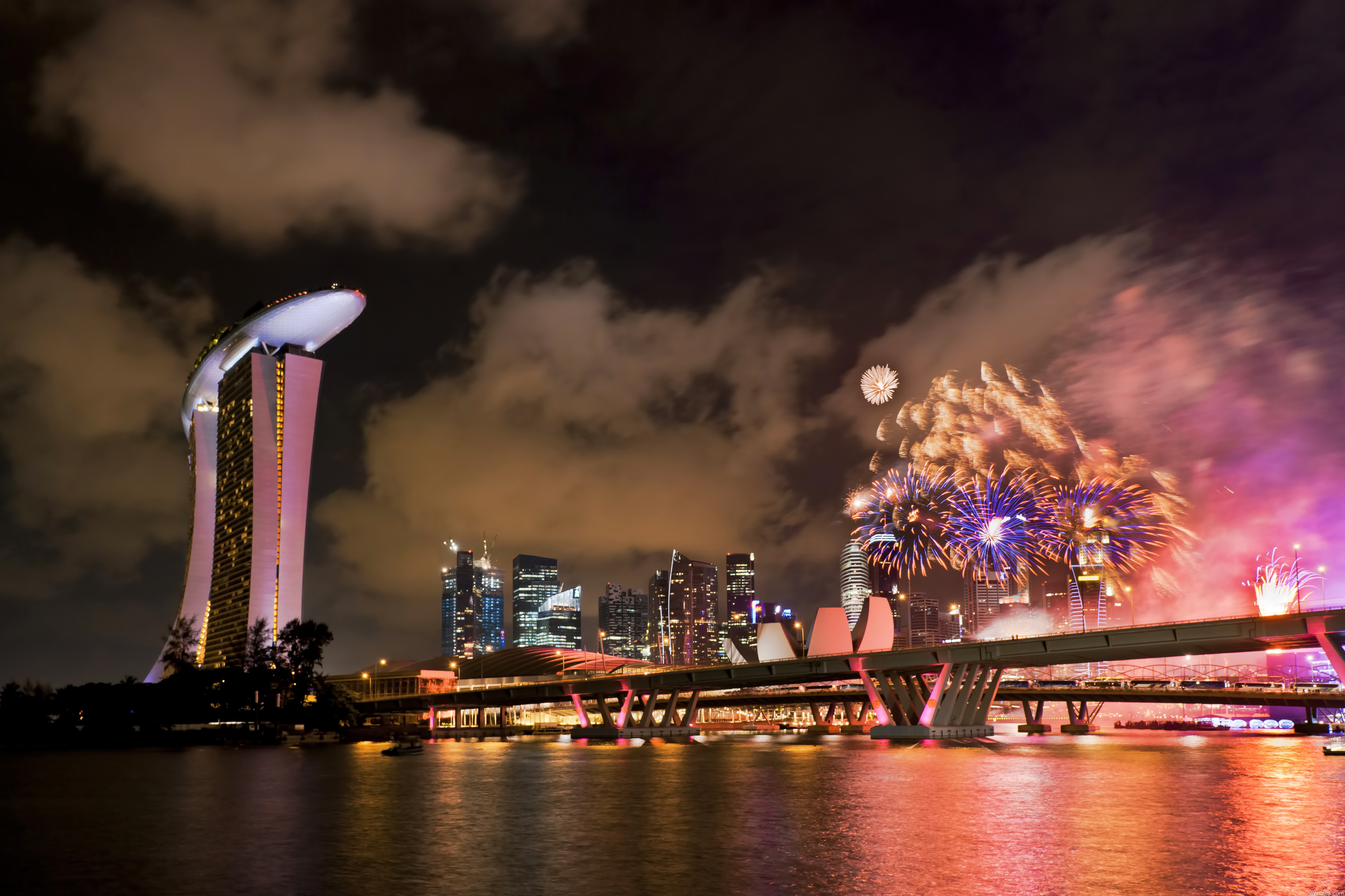 Скачать обои бесплатно Мост, Сингапур, Фейерверк, Города, Праздник картинка на рабочий стол ПК