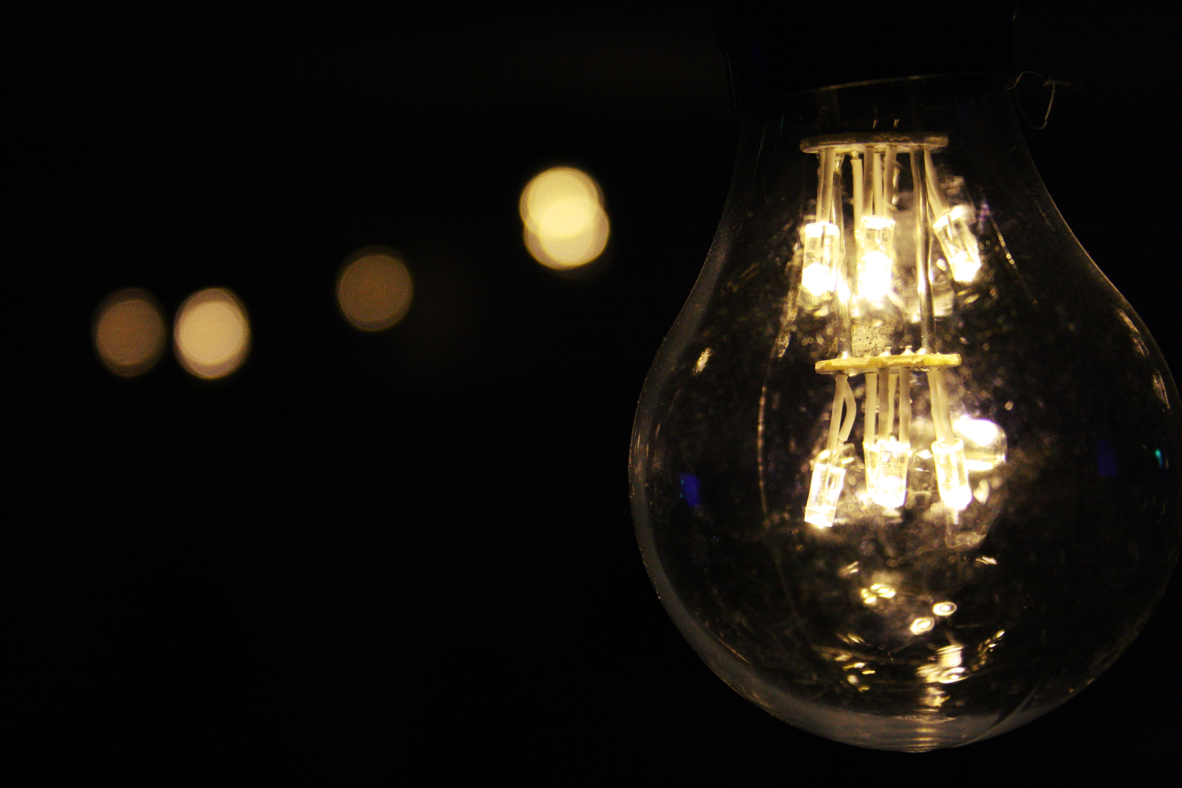 Free download wallpaper Light, Blur, Light Bulb, Man Made on your PC desktop