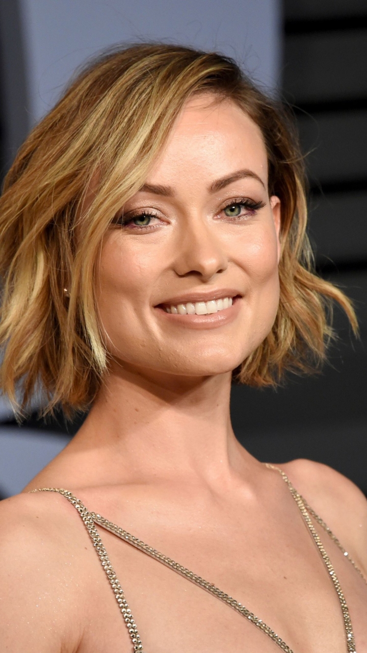 Download mobile wallpaper Olivia Wilde, Smile, Blonde, American, Celebrity, Short Hair, Actress for free.