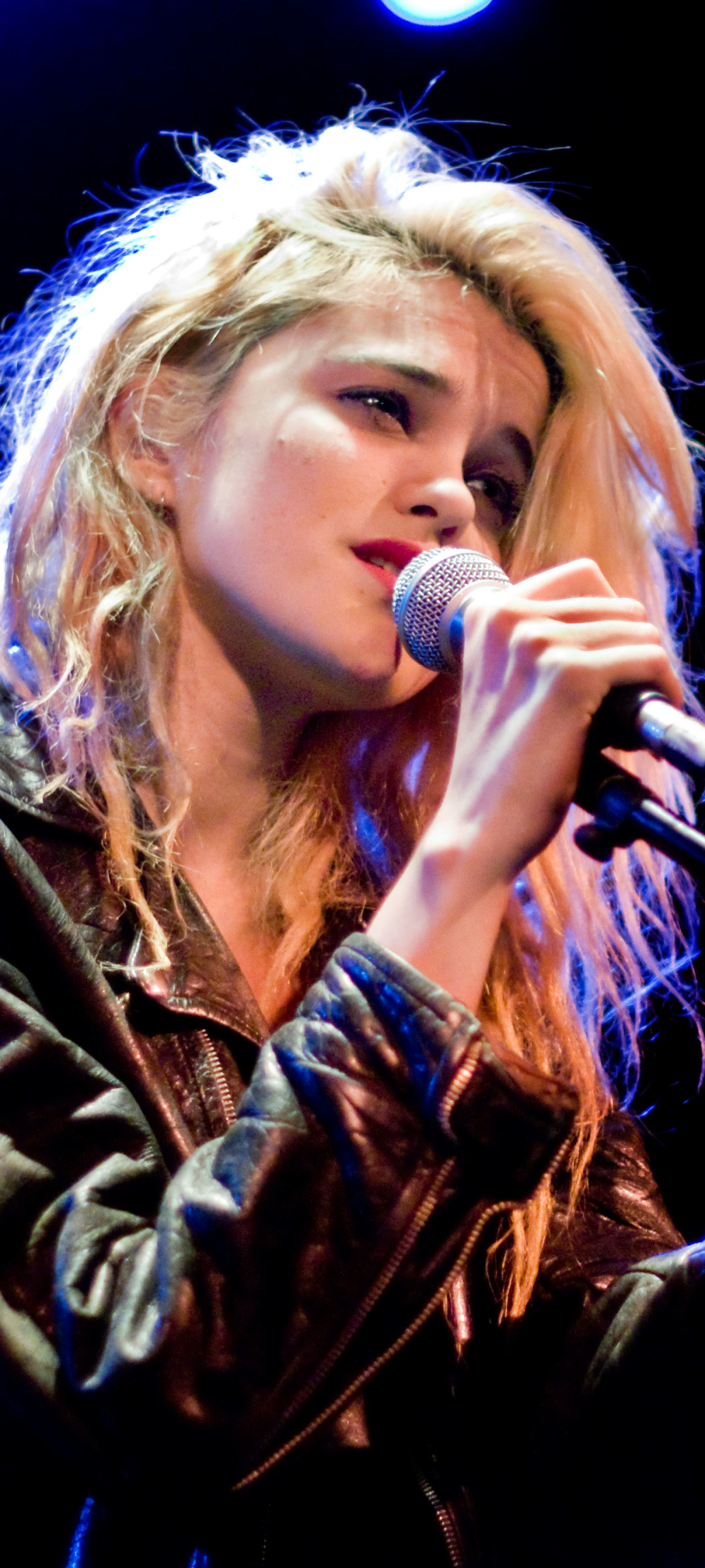 Download mobile wallpaper Music, Sky Ferreira for free.