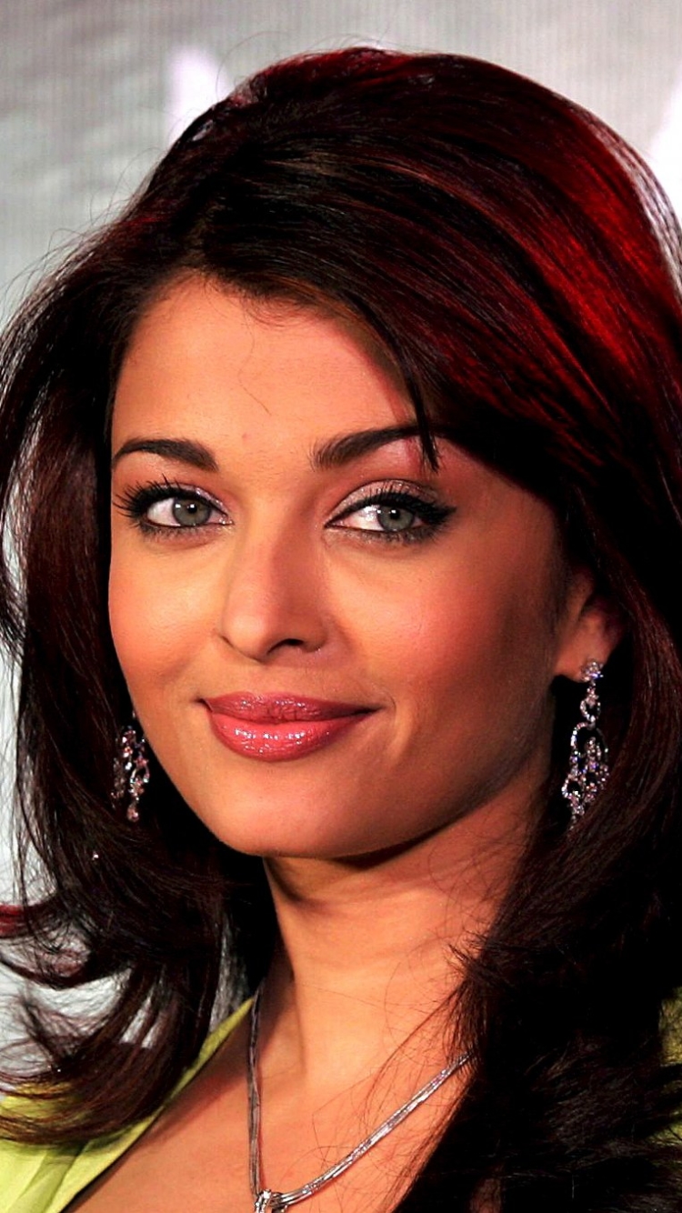 Download mobile wallpaper Celebrity, Aishwarya Rai for free.