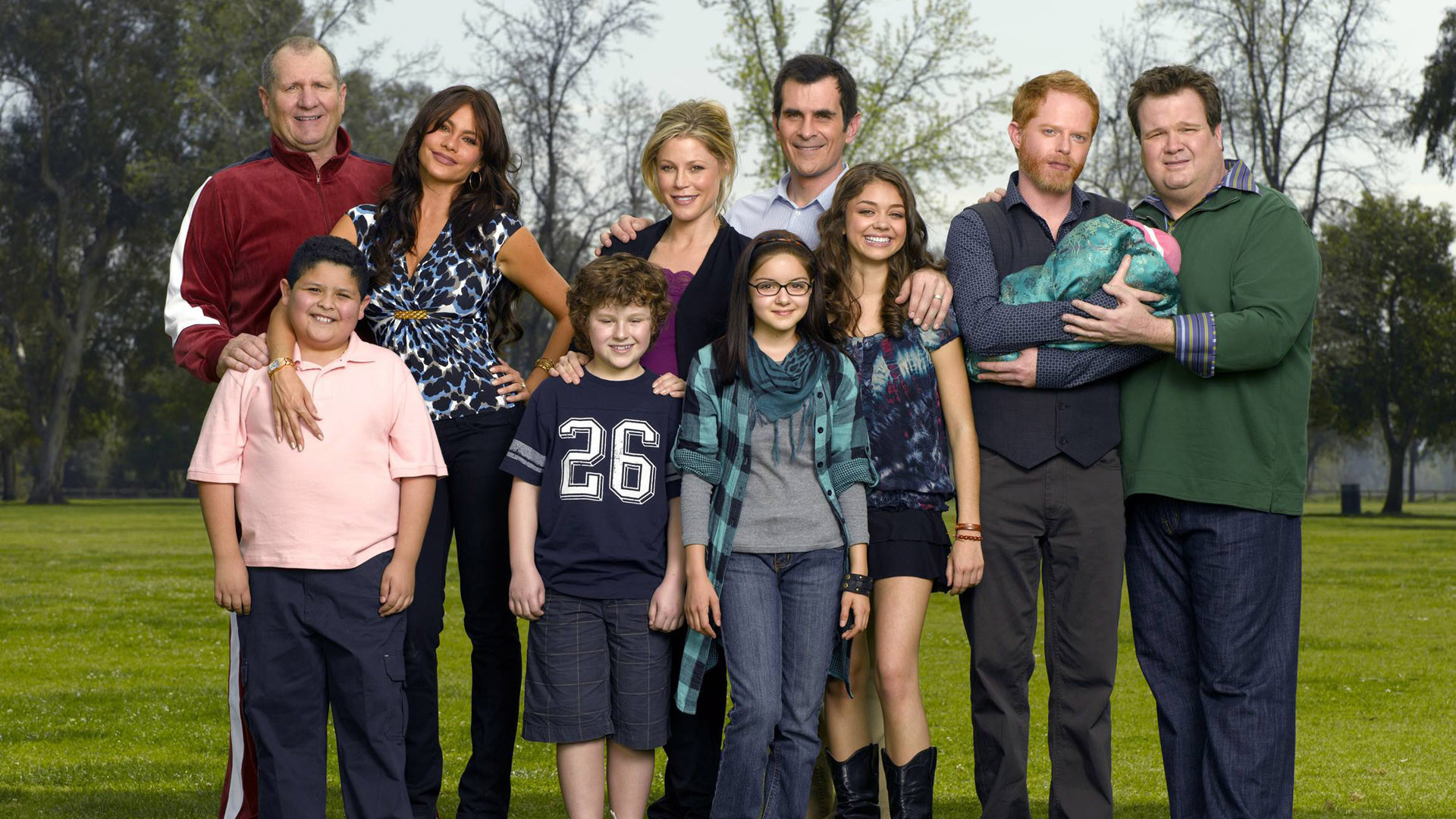 Download mobile wallpaper Tv Show, Modern Family for free.