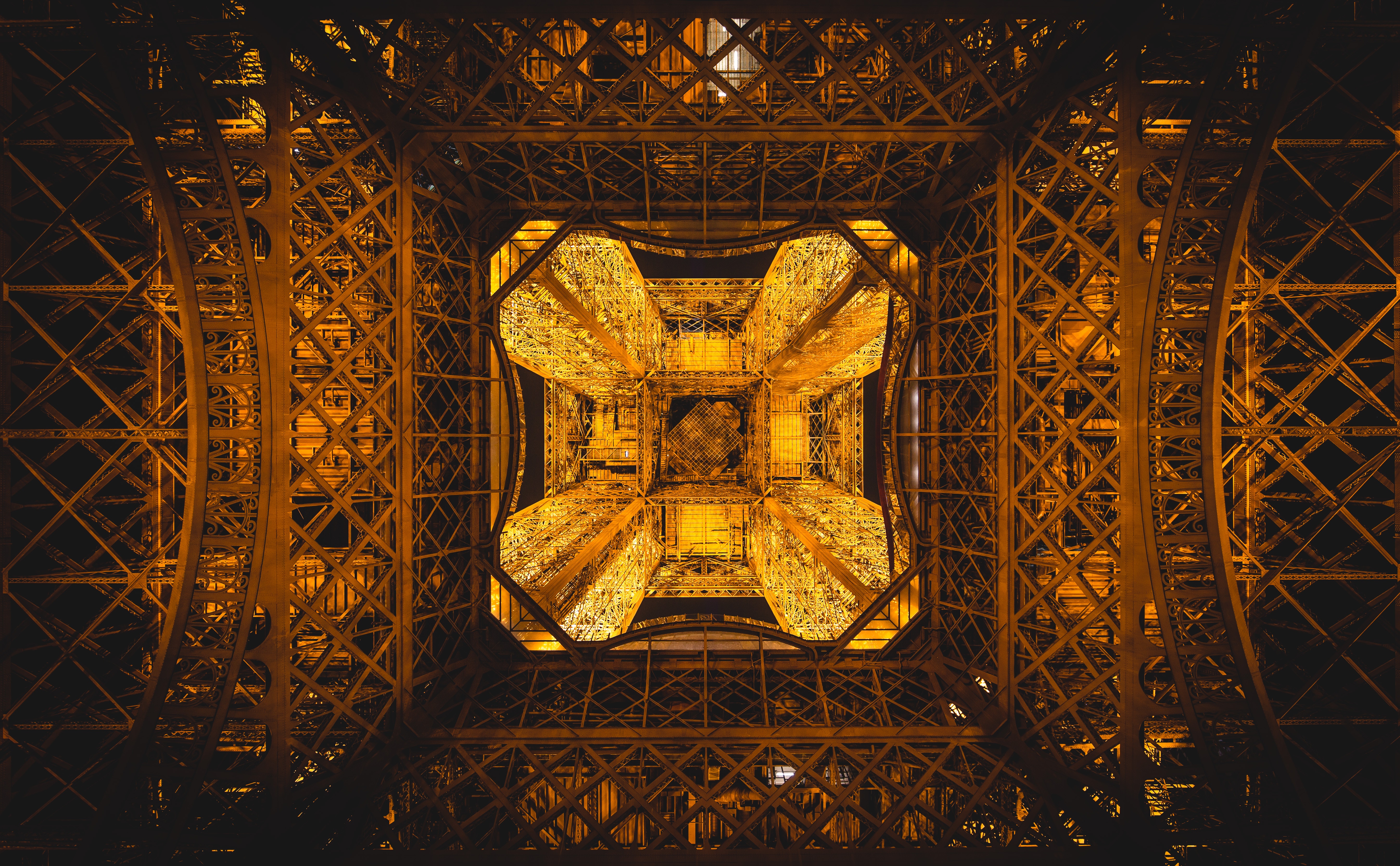 Скачать картинку Архитектура, Париж, Эйфелева Башня, Памятники, Франция, Сделано Человеком в телефон бесплатно.