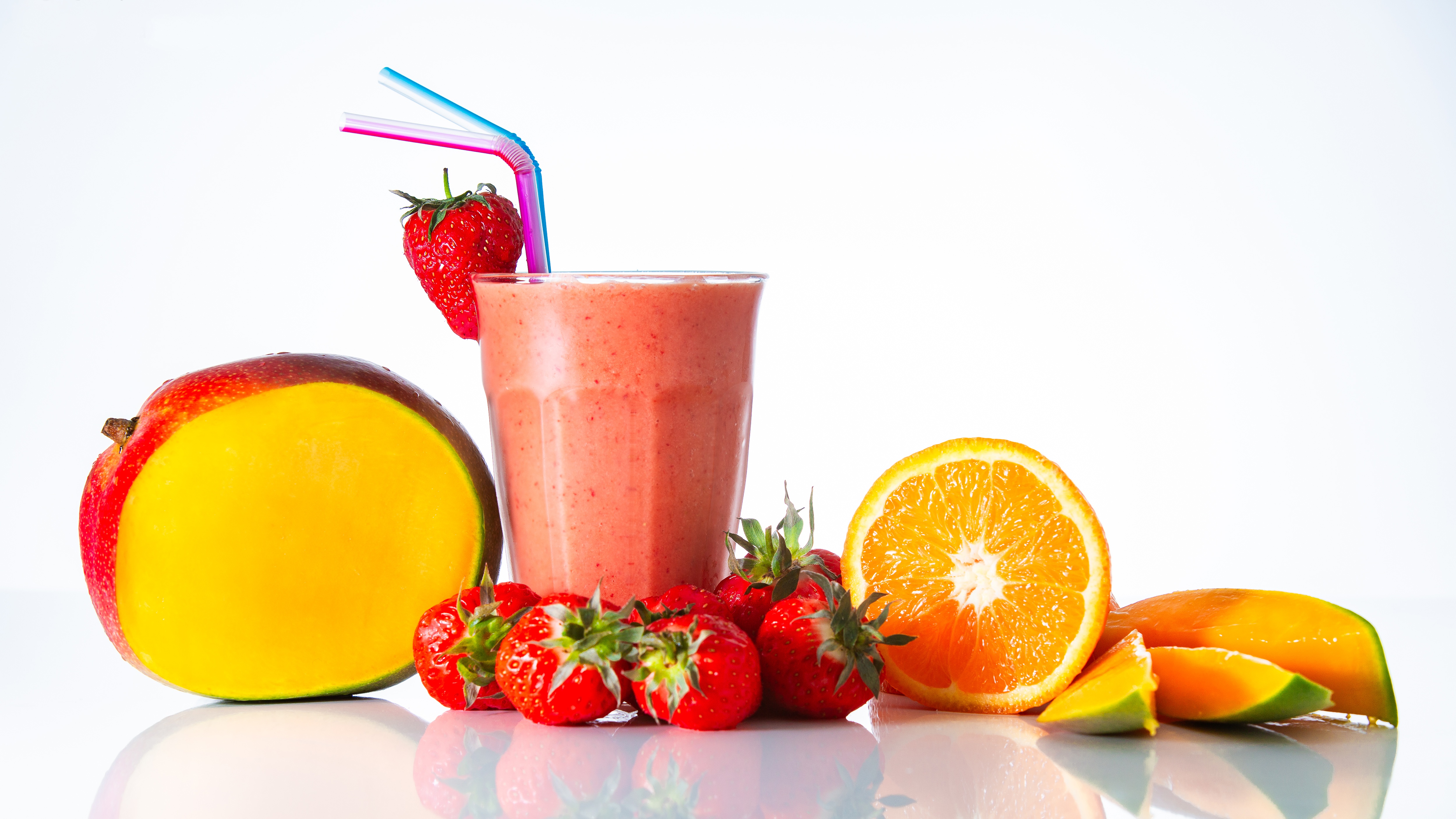 1019457 Bild herunterladen nahrungsmittel, smoothie, frucht, getränk, mango, erdbeere - Hintergrundbilder und Bildschirmschoner kostenlos
