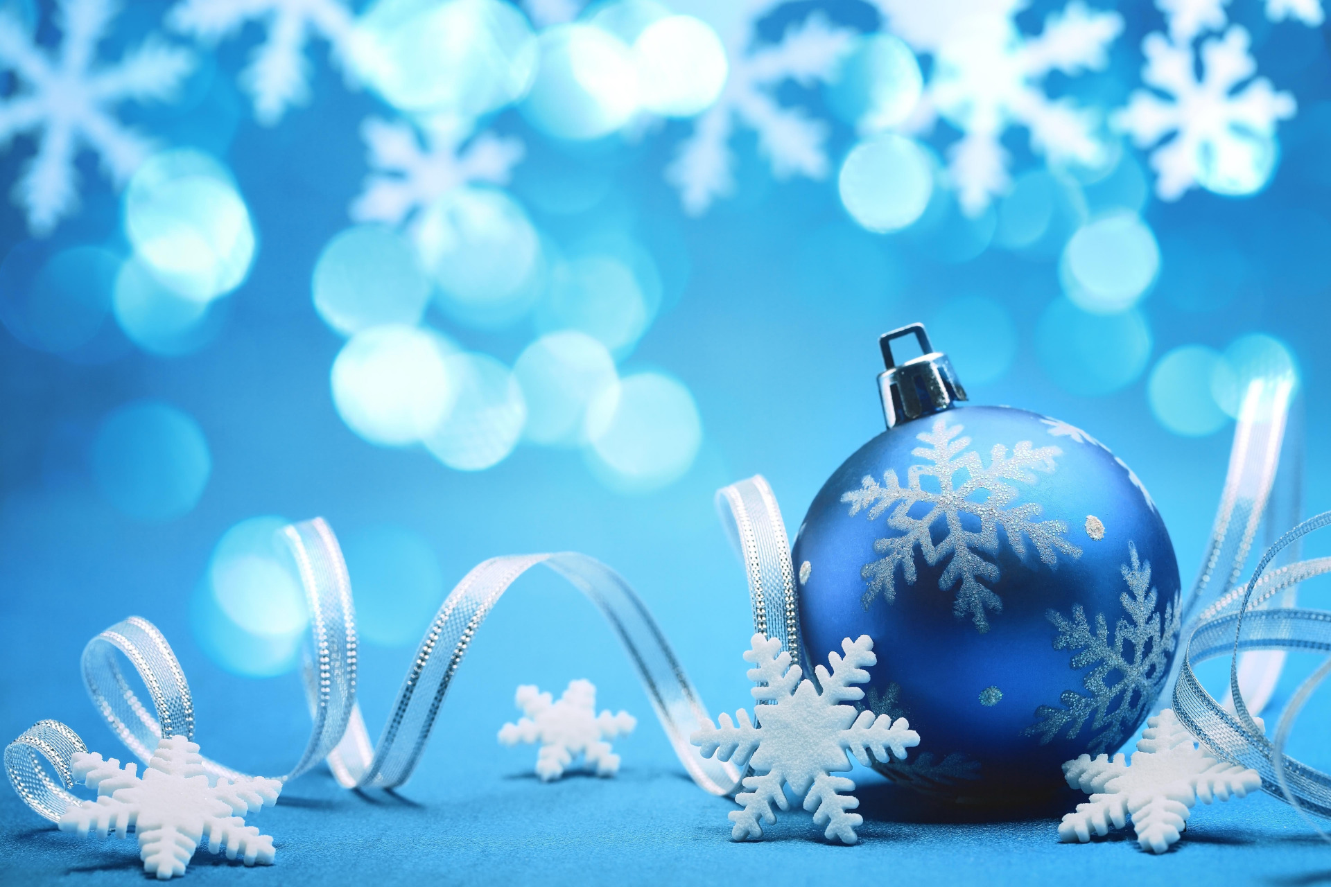 Free download wallpaper Christmas, Holiday, Snowflake, Ribbon, Christmas Ornaments on your PC desktop