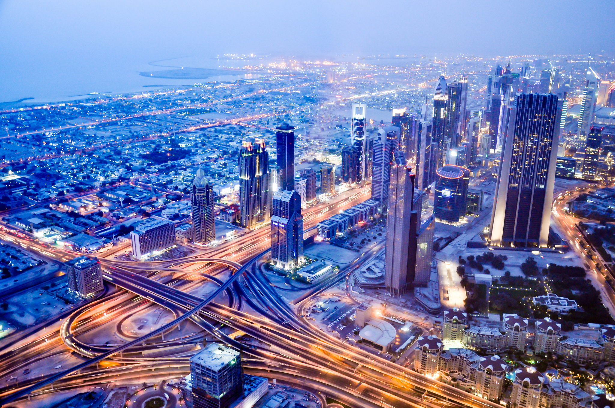 Descarga gratuita de fondo de pantalla para móvil de Avenida Sheikh Zayed, Tardecita, Dubái, Ciudades, Hecho Por El Hombre.