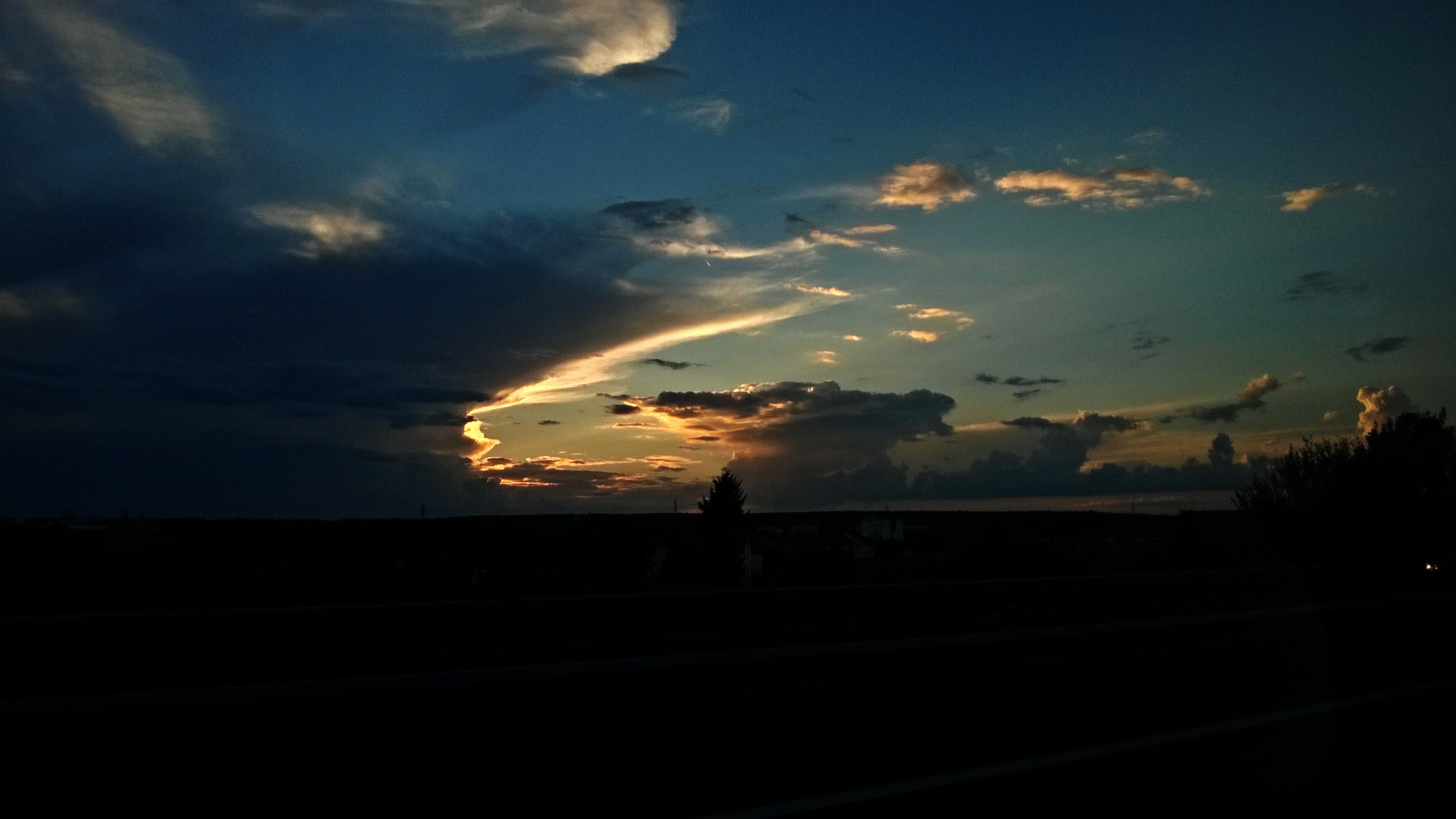 Baixar papel de parede para celular de Céu, Crepúsculo, Nuvem, Terra/natureza gratuito.