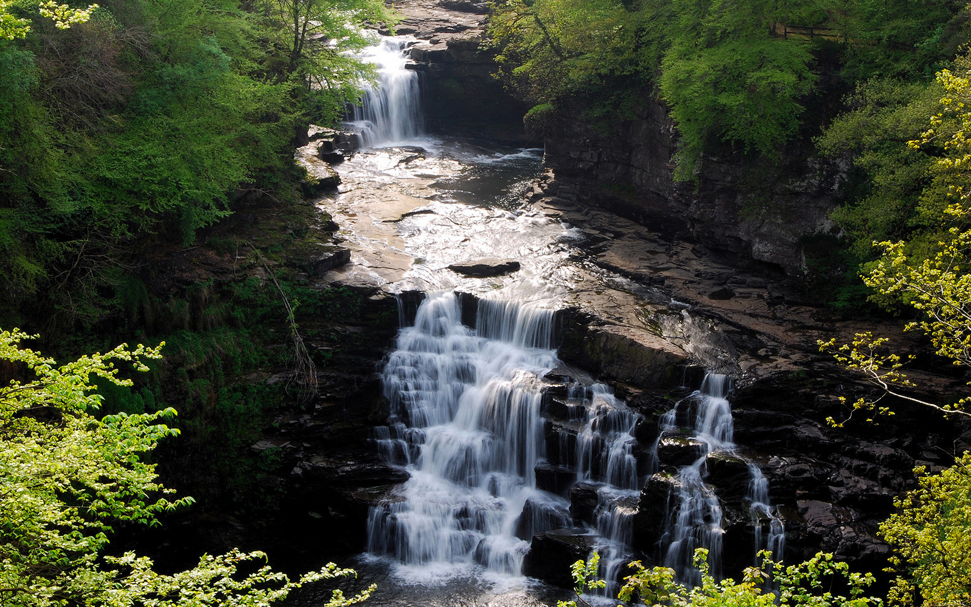 Handy-Wallpaper Wasserfall, Erde/natur kostenlos herunterladen.