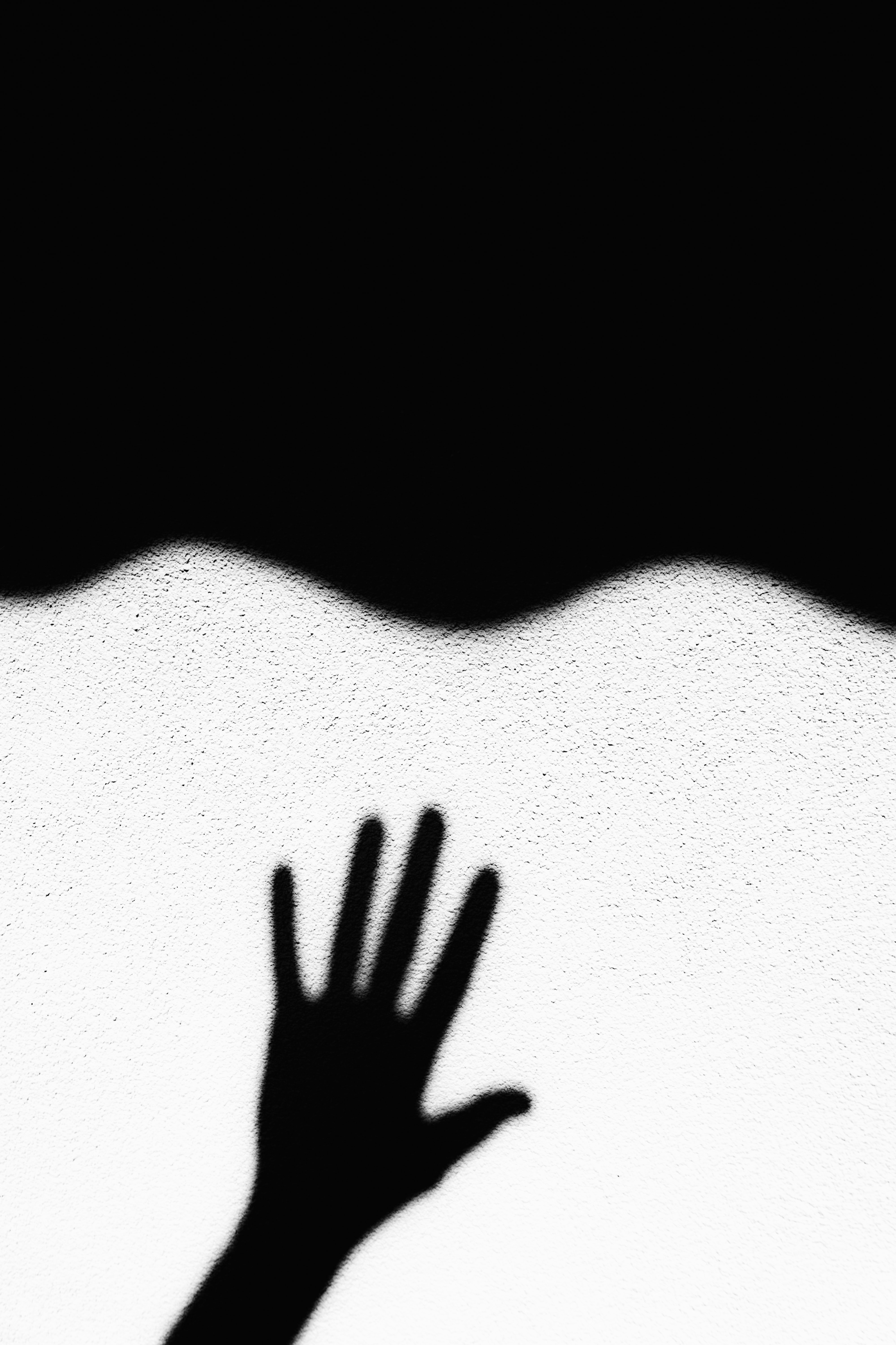 Free download wallpaper Miscellanea, Miscellaneous, Shadow, Bw, Hand, Chb, Wall, Black And White on your PC desktop