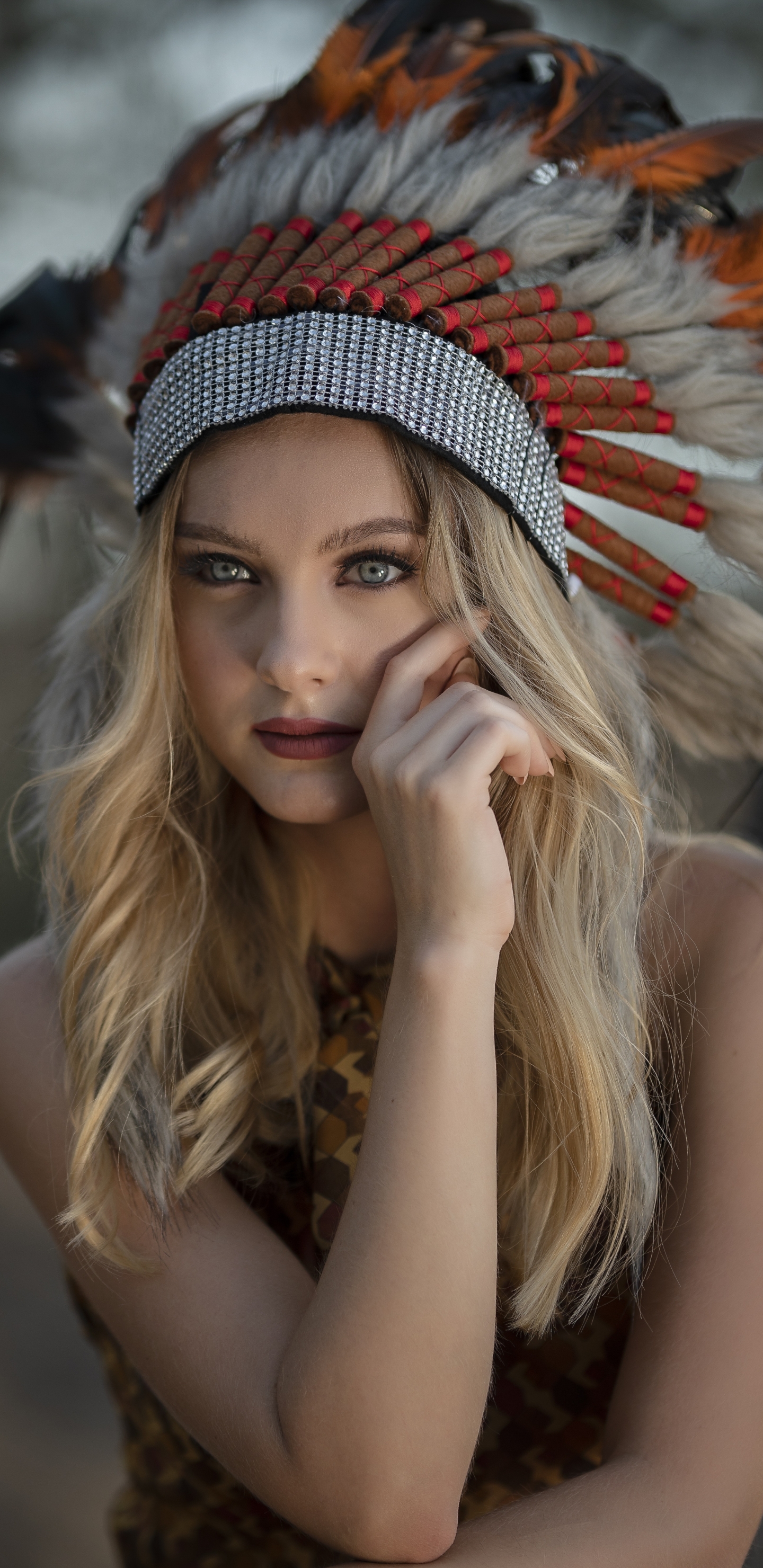 Download mobile wallpaper Blonde, Model, Women, Headdress, Lipstick for free.